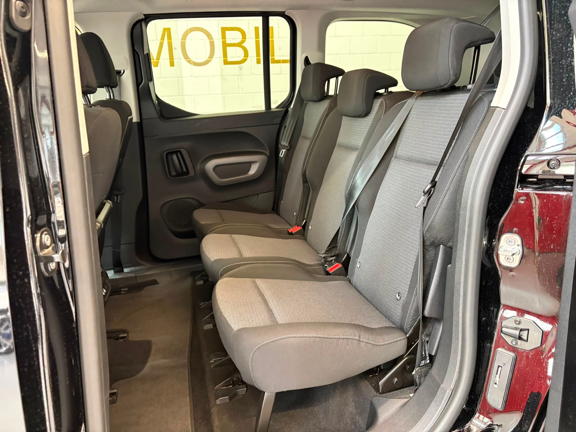 TOYOTA Proace City Verso 1.5 Style Long-image-6