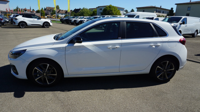 HYUNDAI i30 1.5 T-GDi Vertex DCT-showroom-element-2