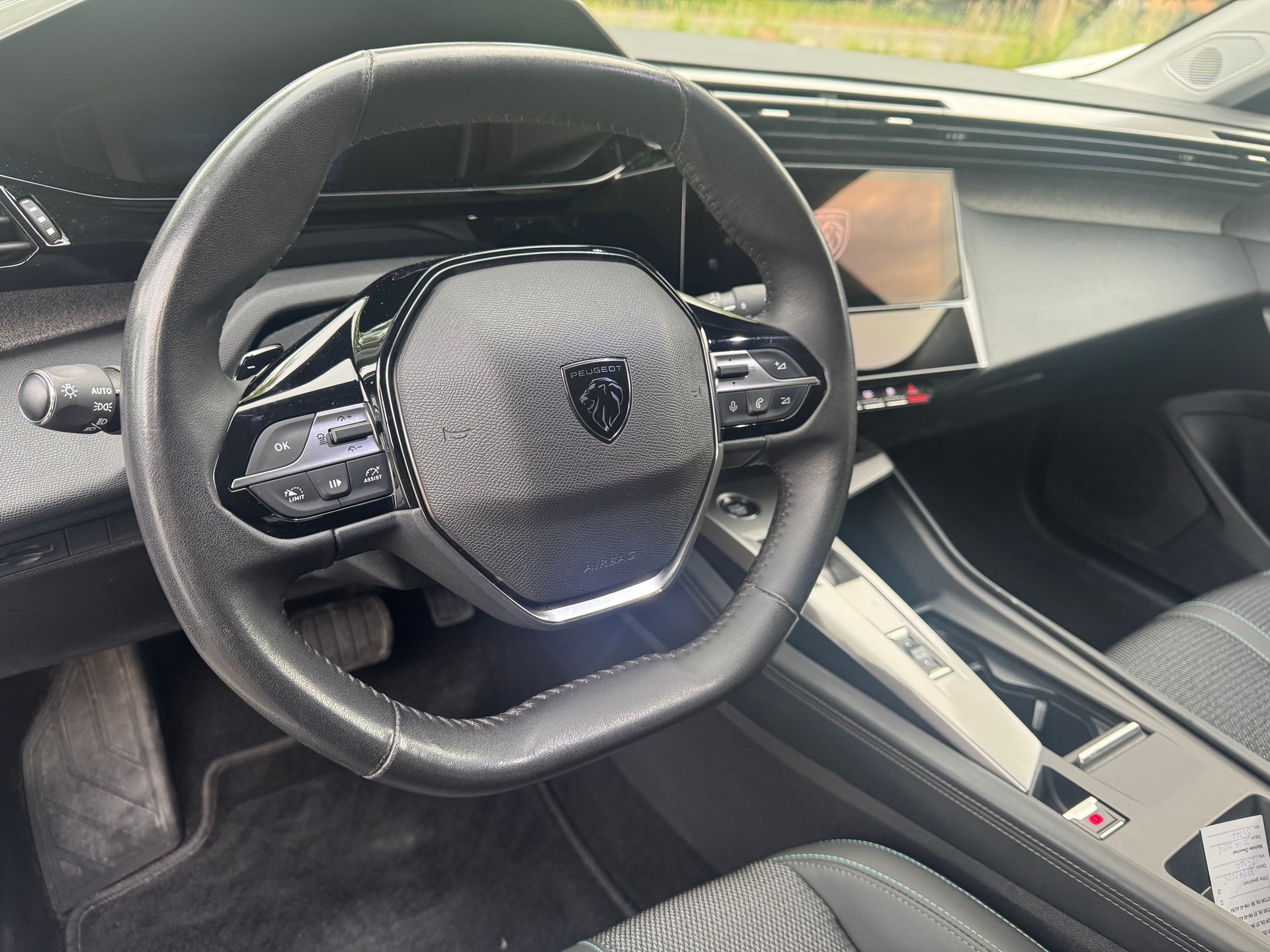 PEUGEOT 308 SW 1.5 BlueHDI Allure Pack EAT8-showroom-element-3