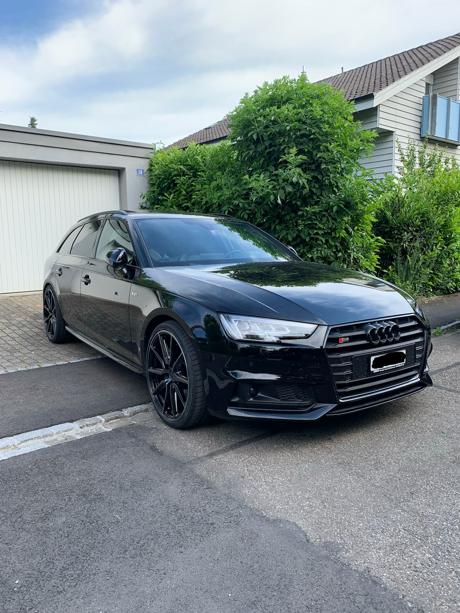 AUDI 3.0 V6 TFSI quattro S-Tronic