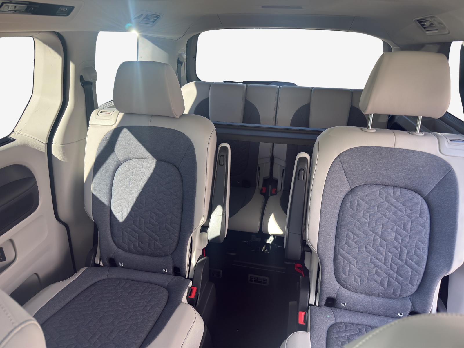 VW ID.Buzz NWB Pro 4 Motion-image-11