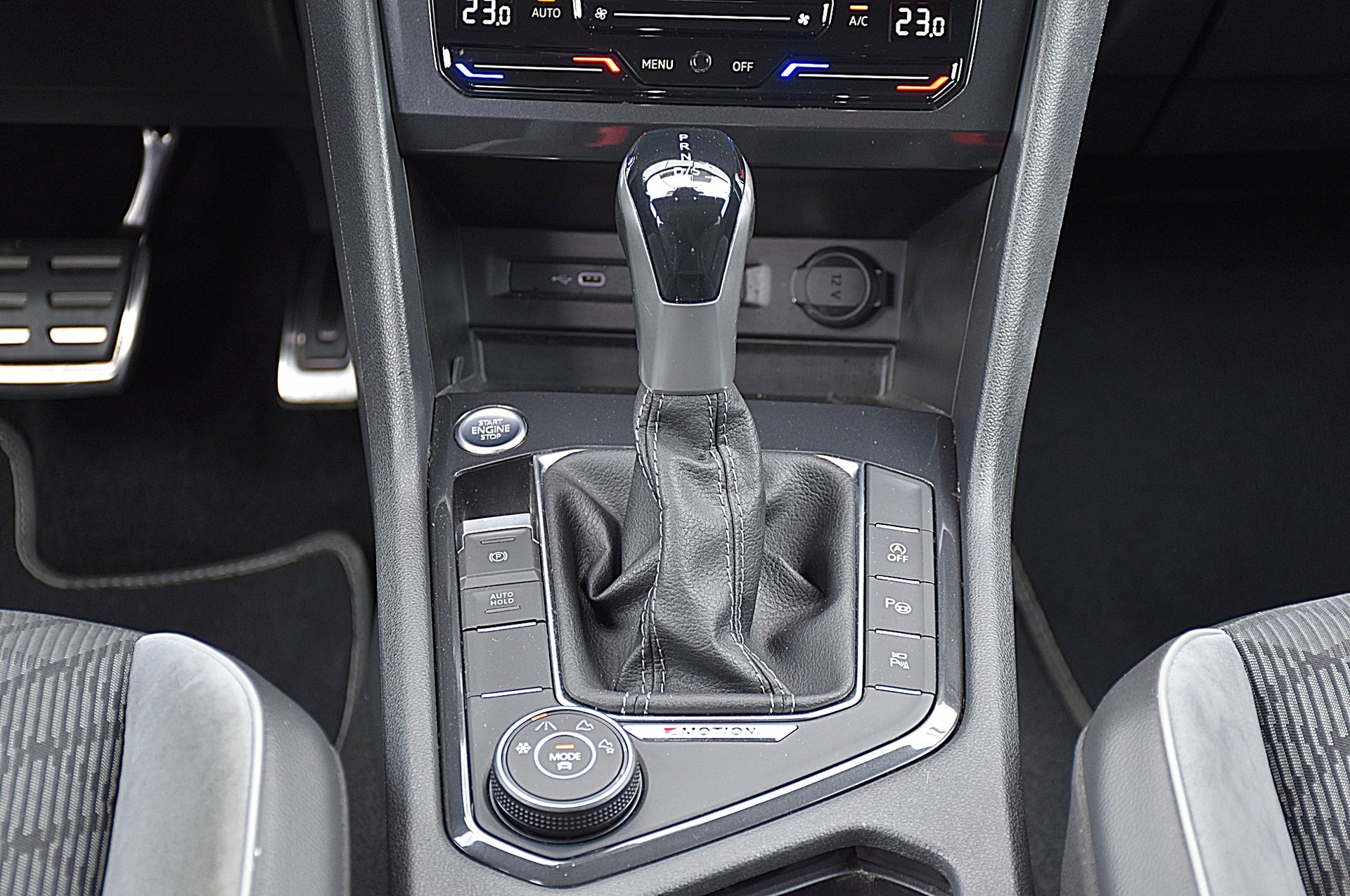 VW Tiguan 2.0 TSI R-Line 4Motion DSG-image-9