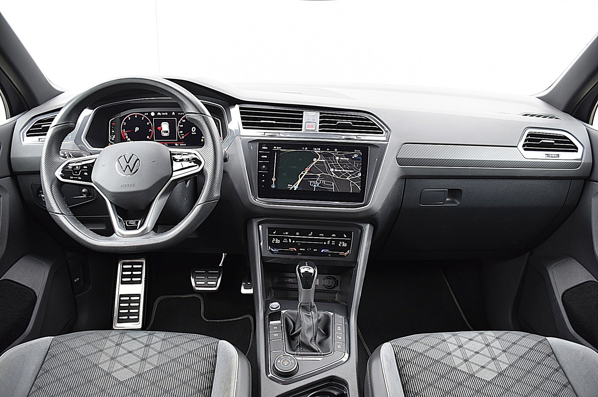 VW Tiguan 2.0 TSI R-Line 4Motion DSG-image-7