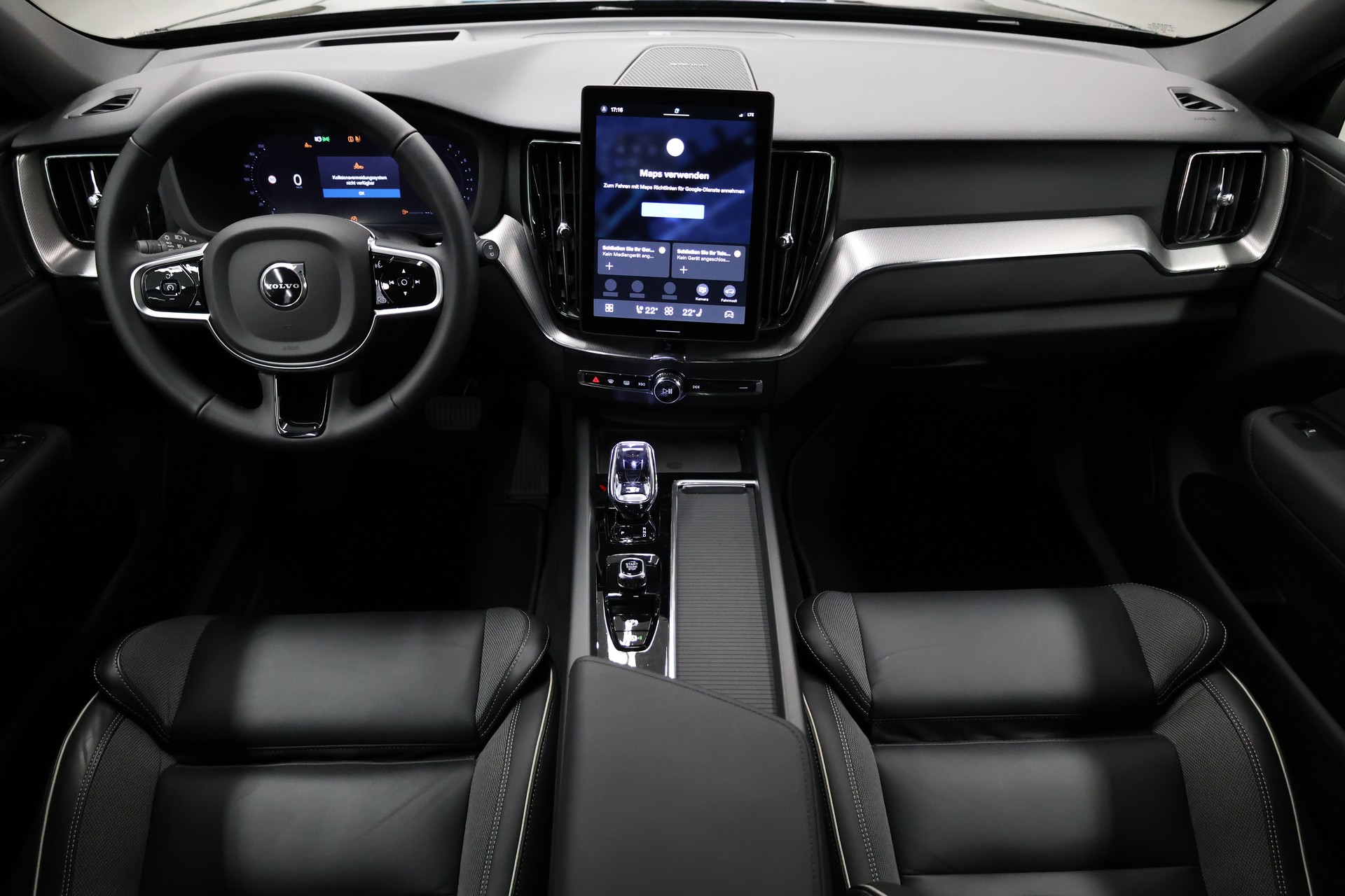 VOLVO XC60 2.0 B5 MH Black Edition AWD-image-17