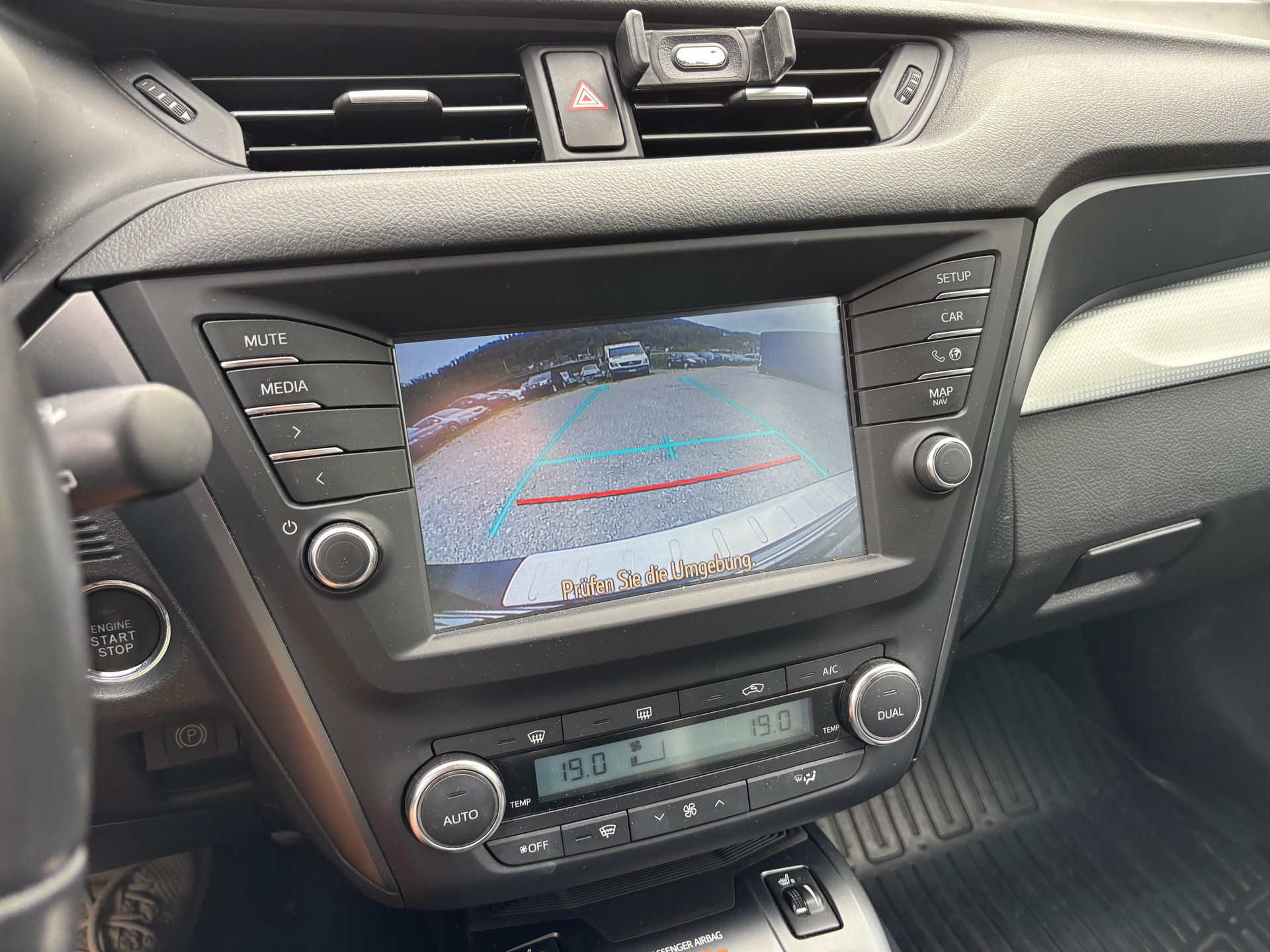 TOYOTA 2.0 CDTI-image-11