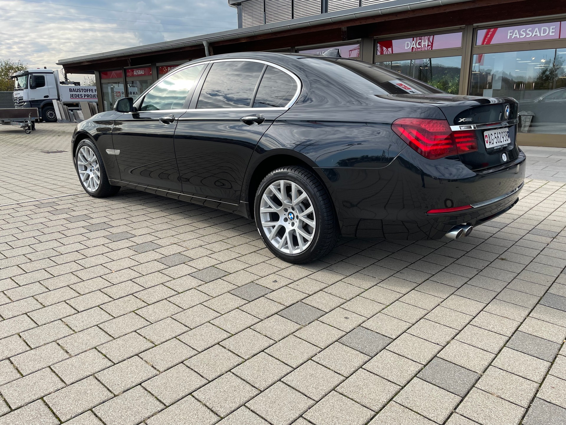 BMW 730d xDrive-image-2