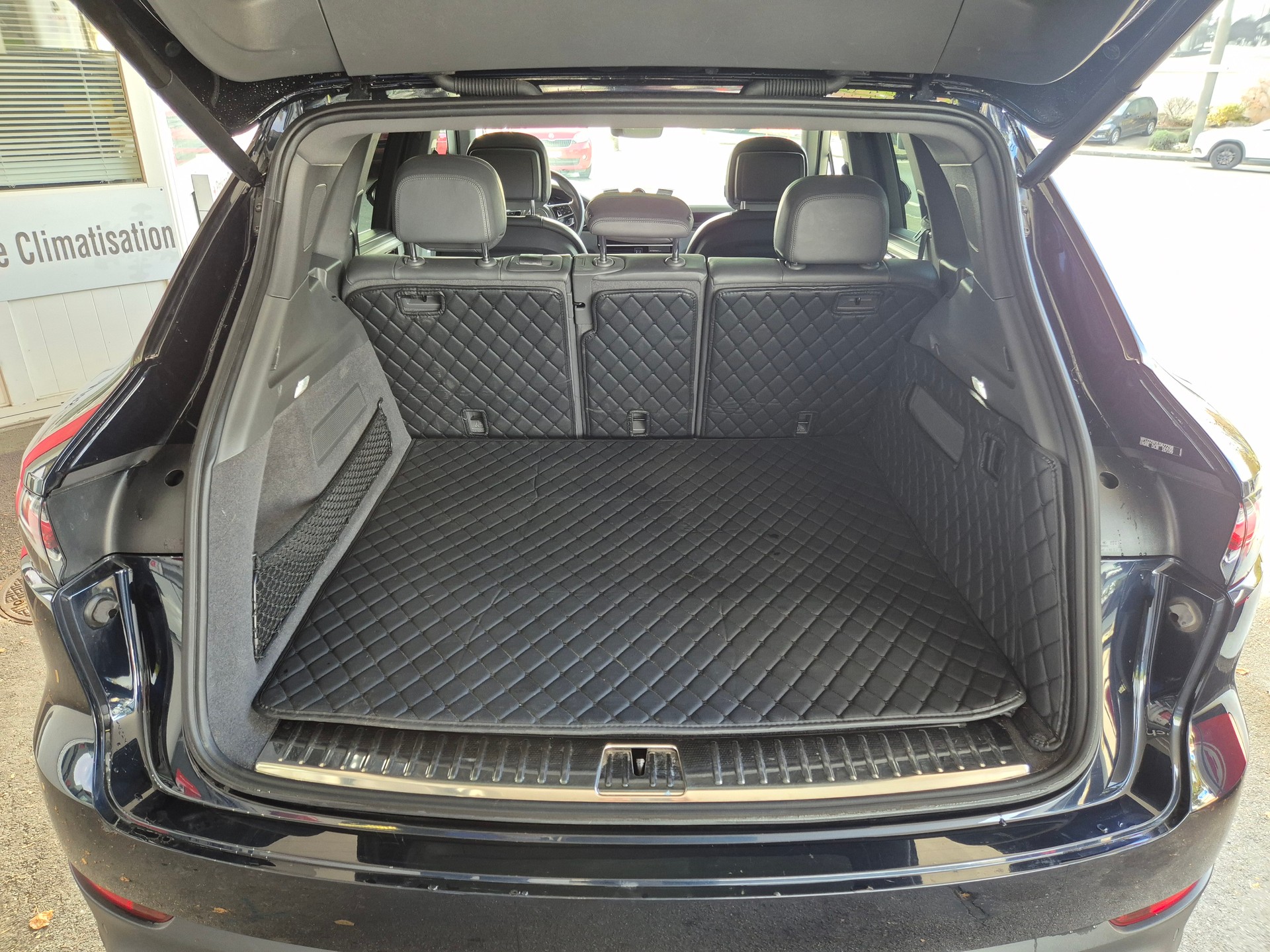 PORSCHE Cayenne E-Hybrid-image-13