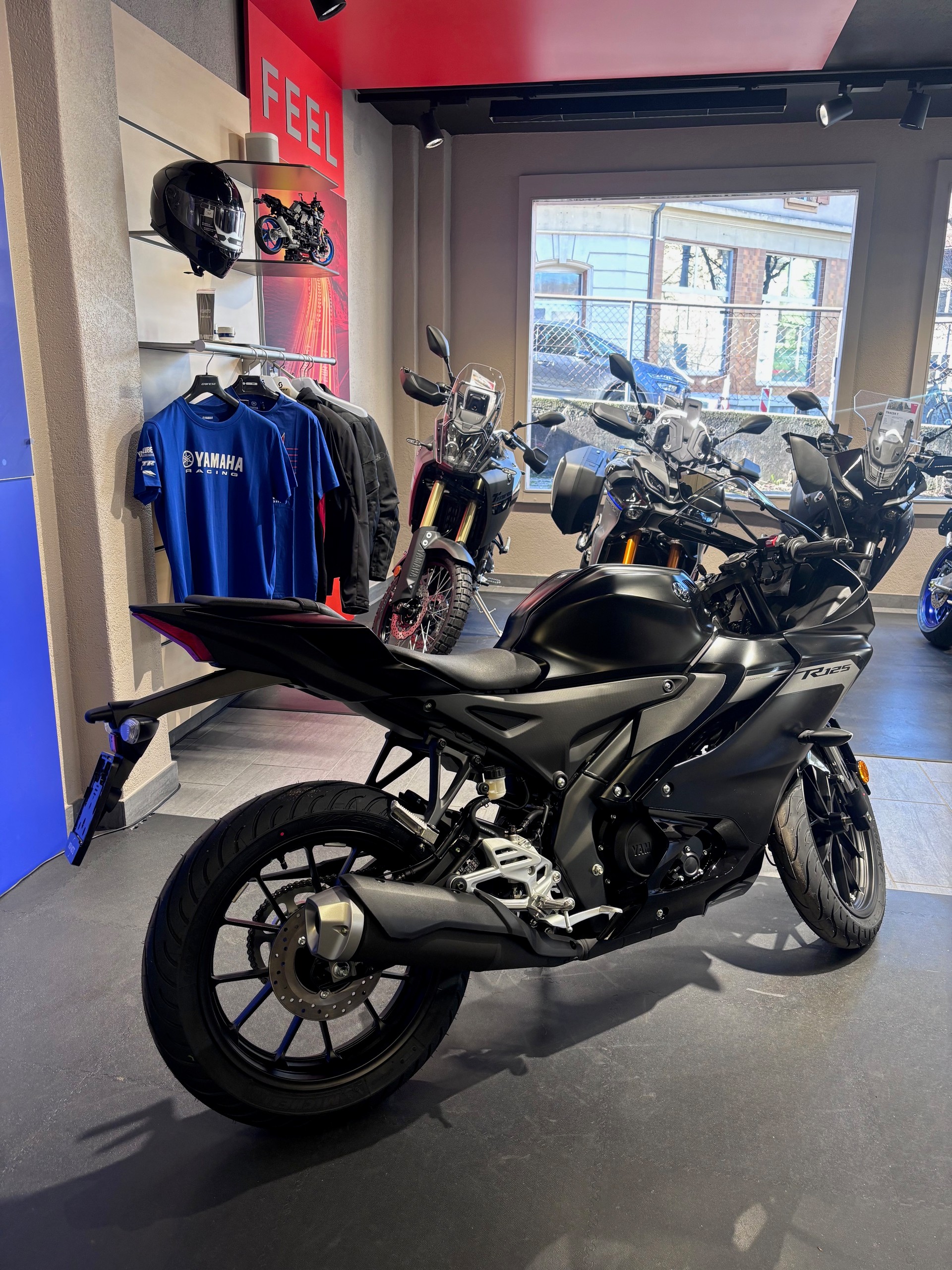 YAMAHA YZF-R 125 ABS-image-3