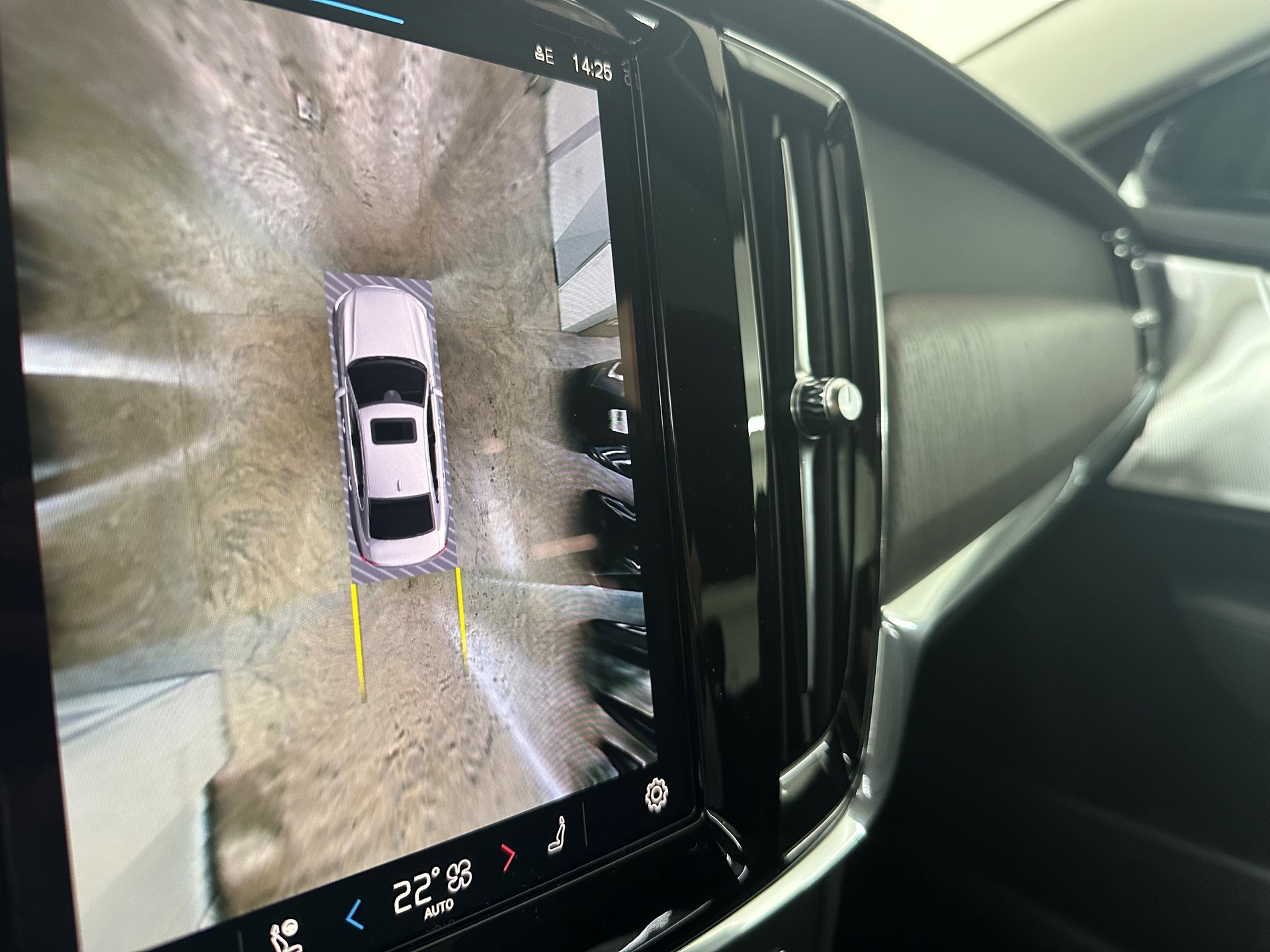 VOLVO S90 2.0 T8 TE Ultimate Dark eA-image-8