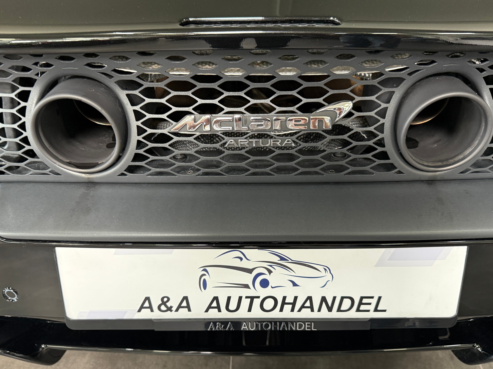 McLAREN ARTURA 3.0 V6-image-9