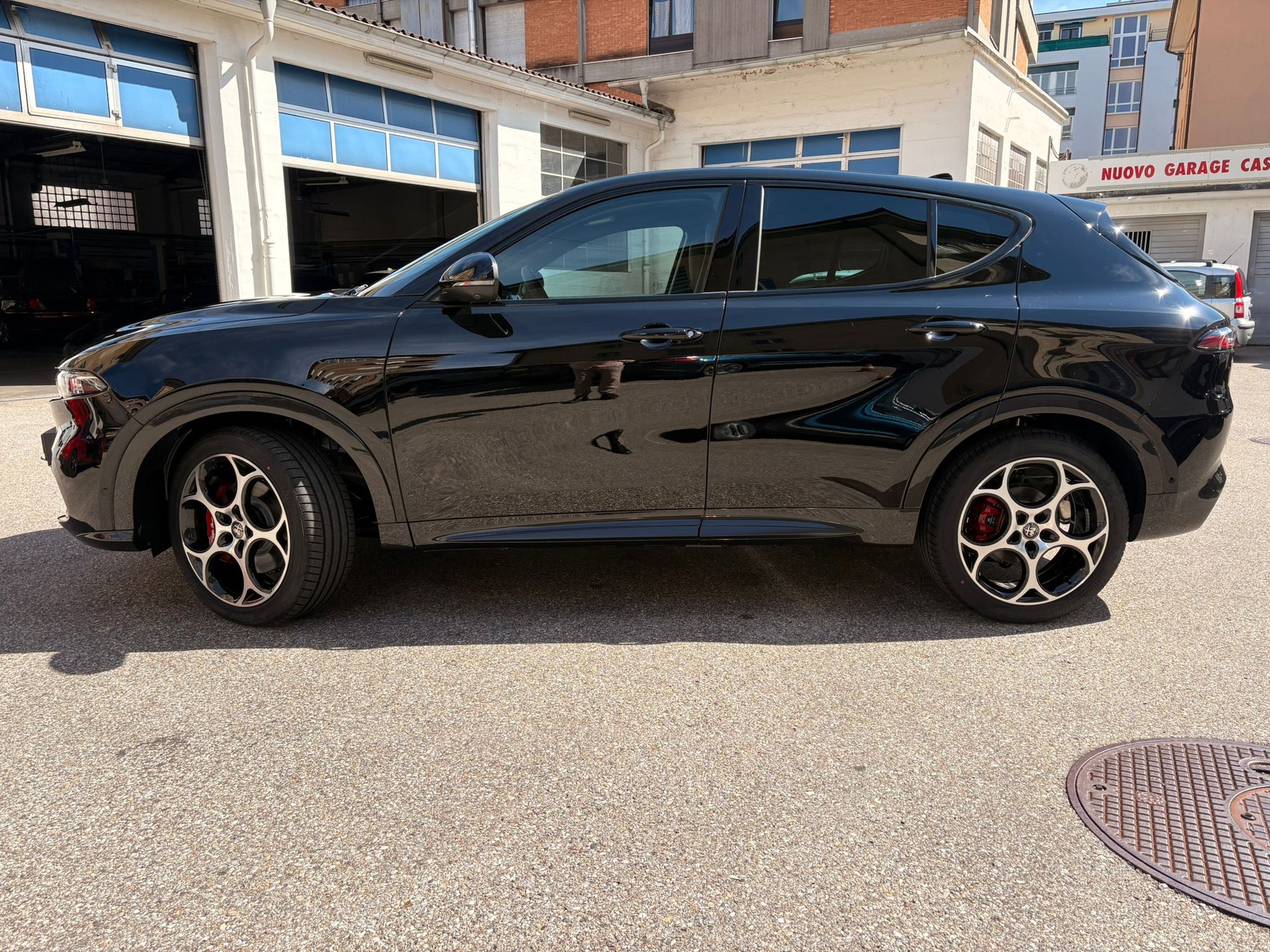ALFA ROMEO Tonale 1.5 48V Hybrid Veloce-image-1