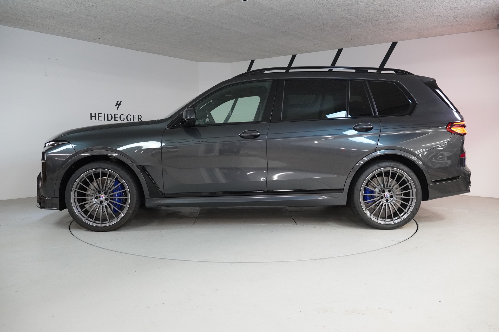 BMW-ALPINA BMW ALPINA XB7-showroom-element-3