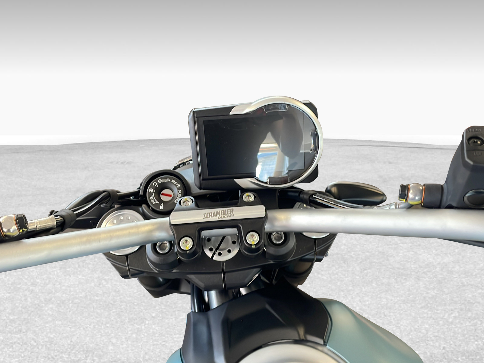 DUCATI 803 Scrambler Icon ABS-image-5