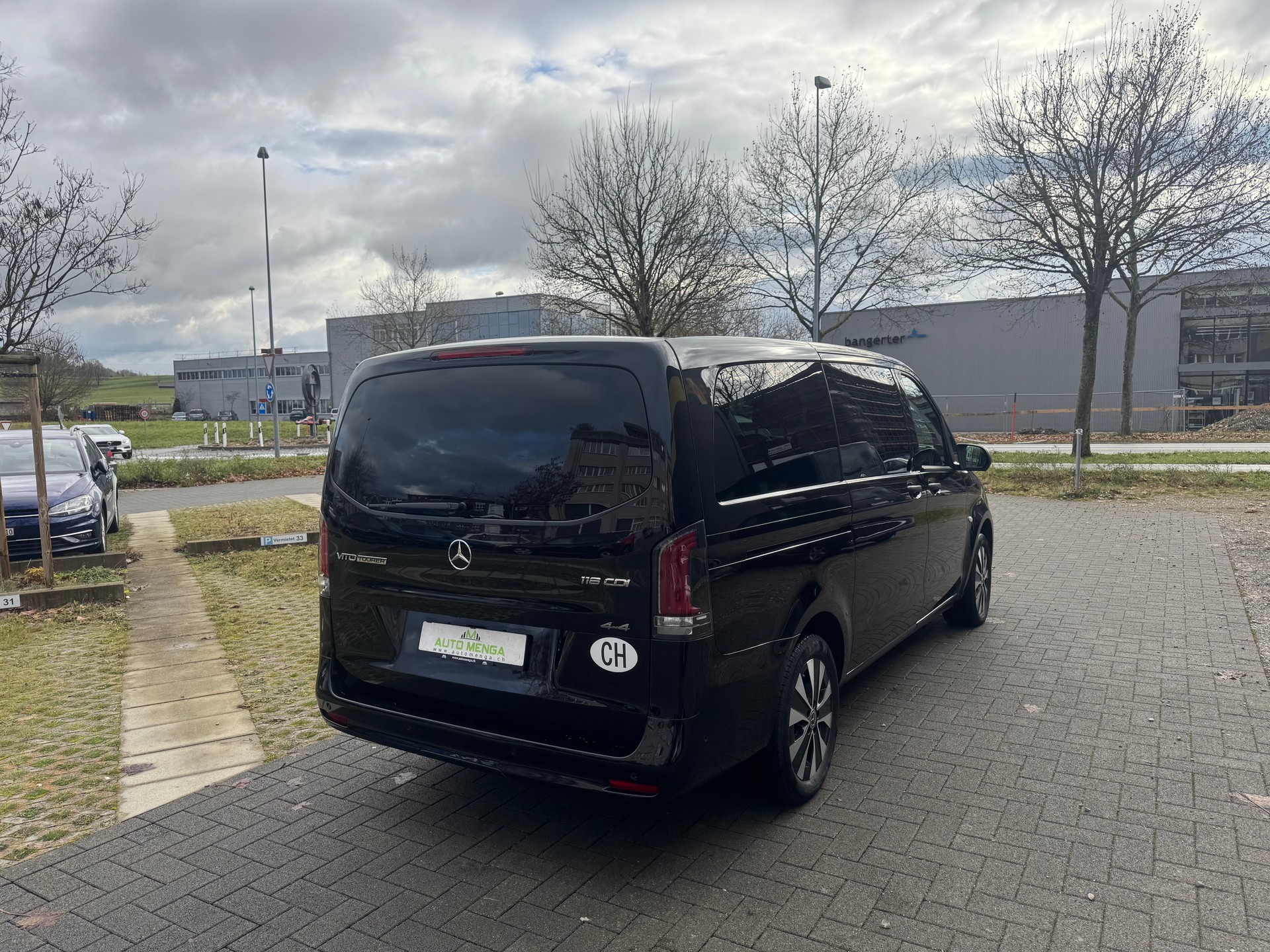 MERCEDES-BENZ Vito 116 CDI Lang Select Tourer 4Matic 9G-Tronic-image-4