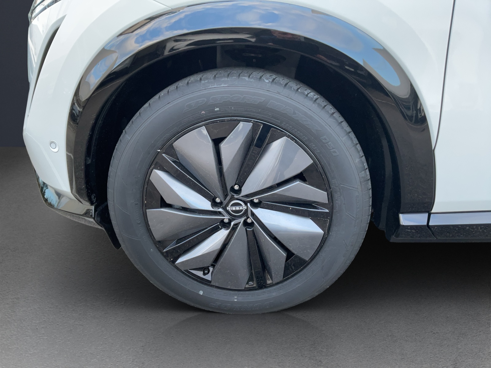 NISSAN Ariya 87 kWh e-4orce Evolve Allrad-image-5