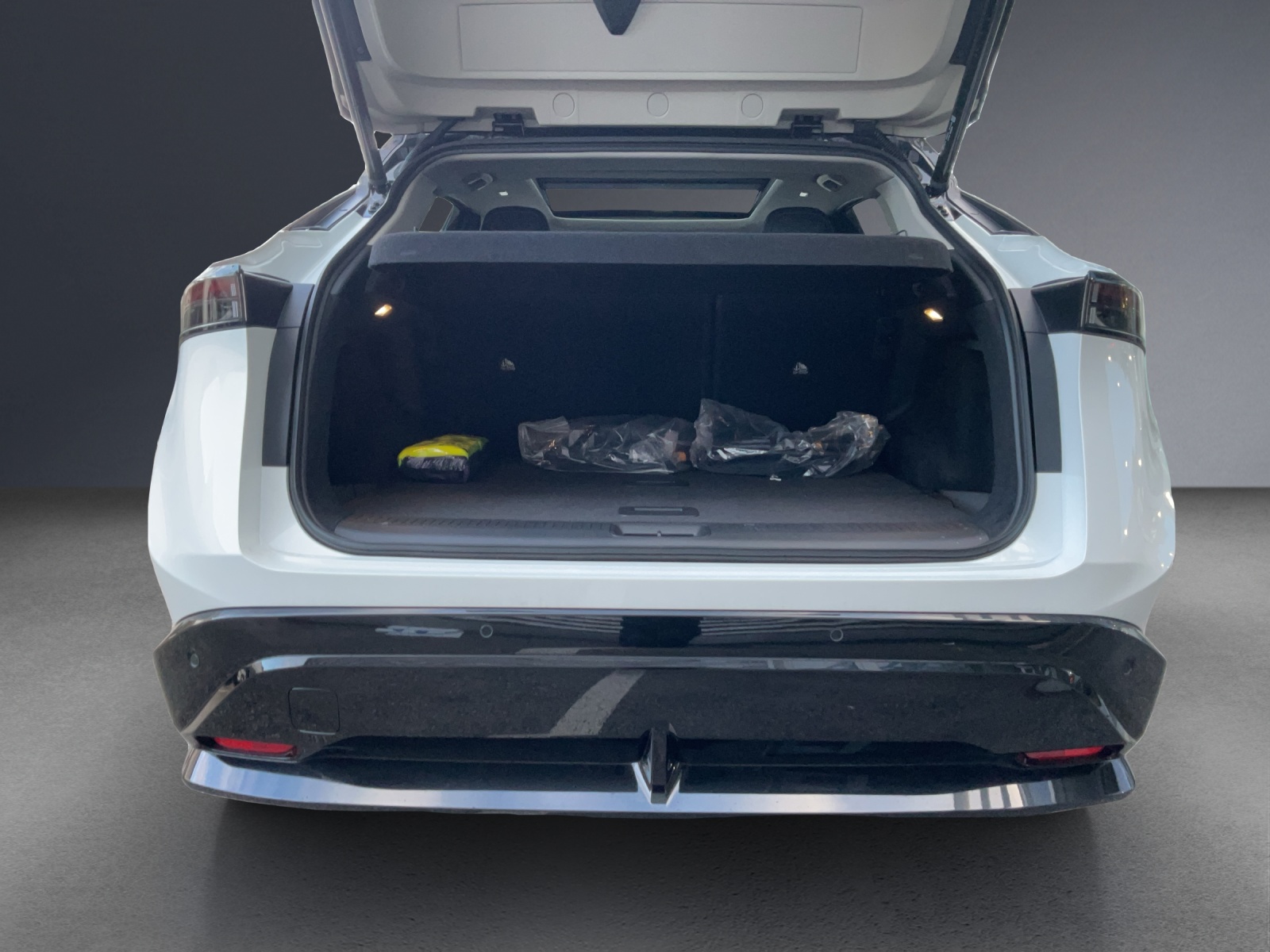 NISSAN Ariya 87 kWh e-4orce Evolve Allrad-image-12