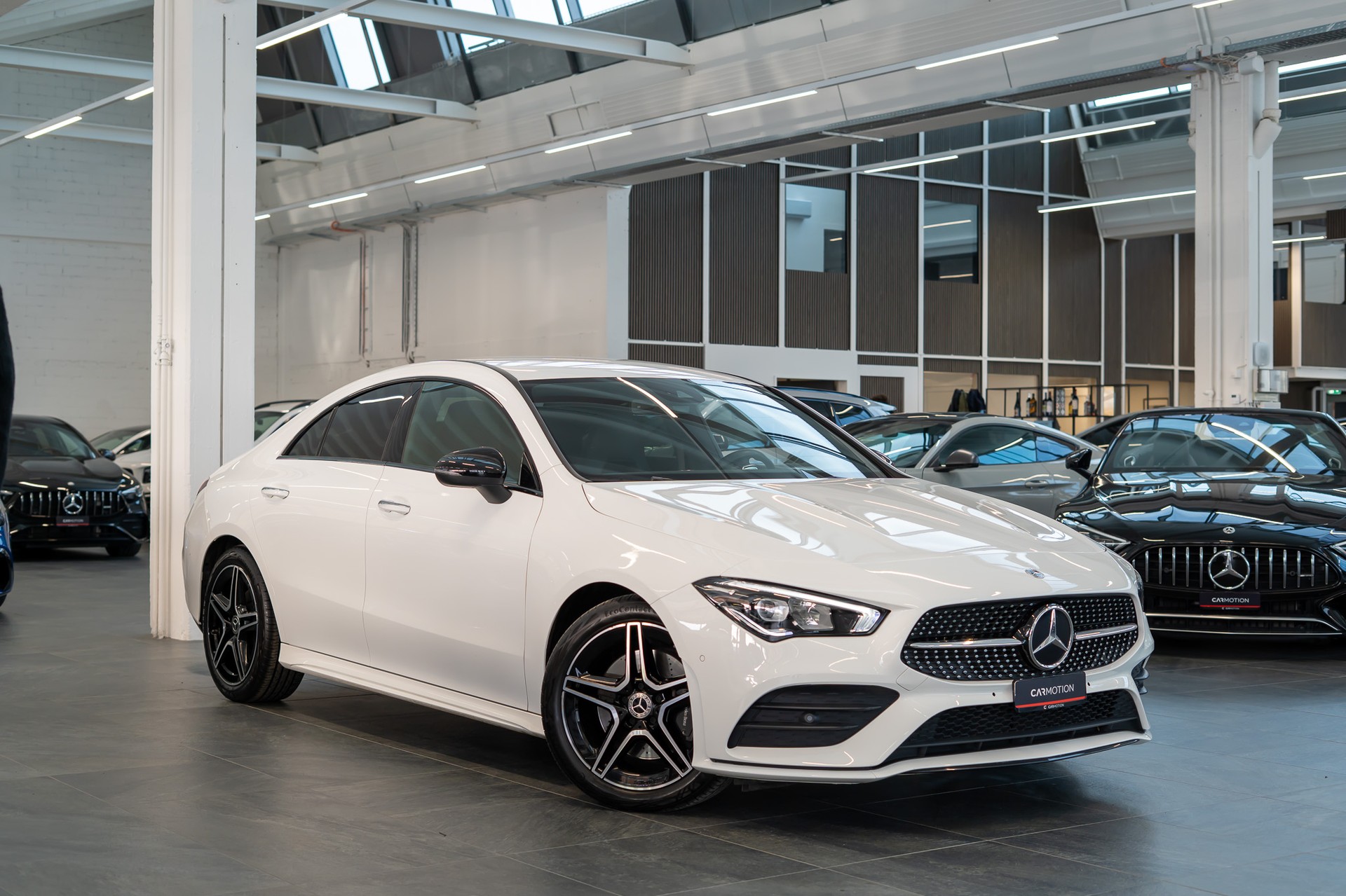 MERCEDES-BENZ CLA 200 d AMG Line 4matic Ambiente-Beleuchtung / Sitzheizung / Navi-showroom-element-2