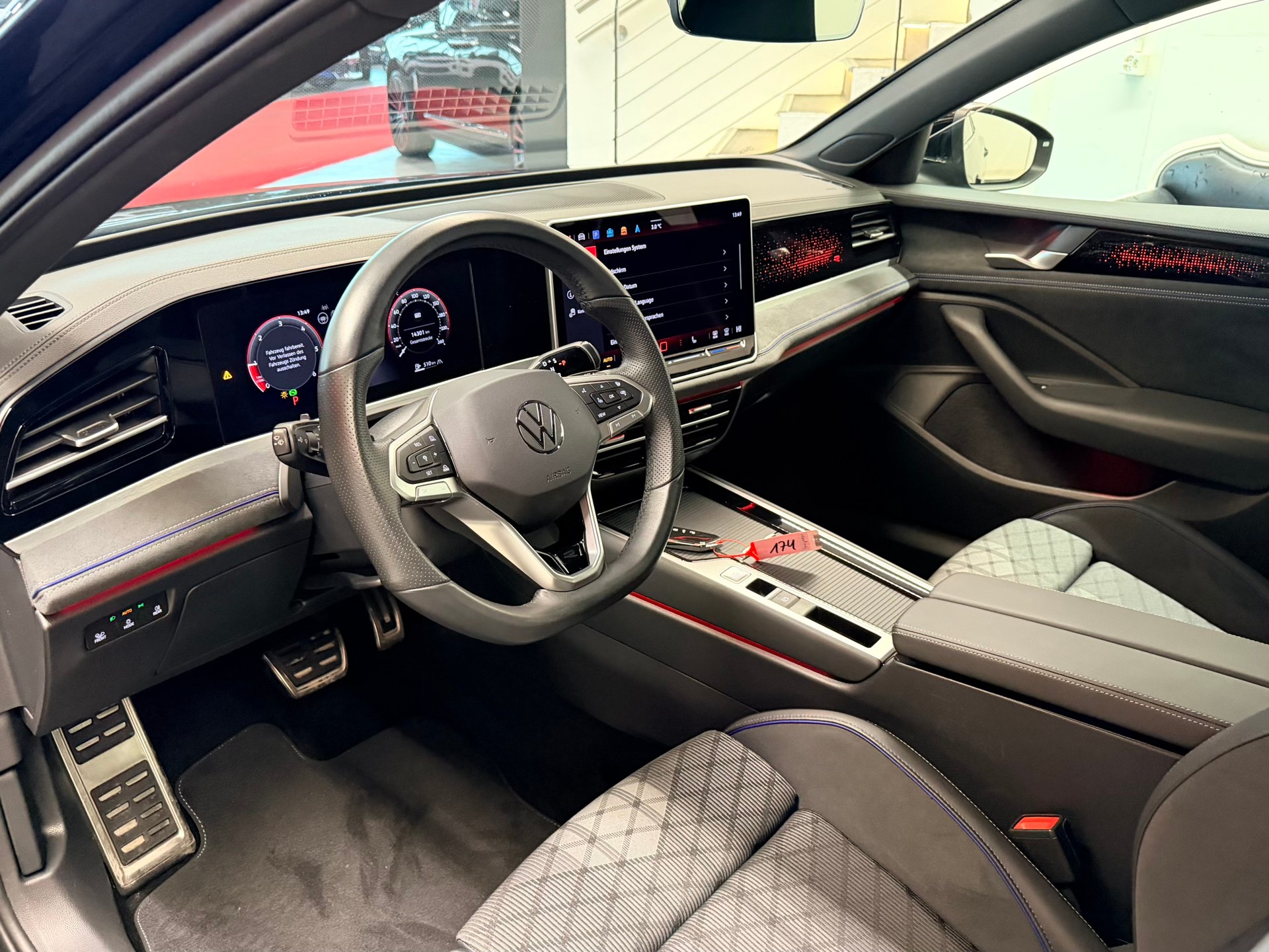 VW Passat Variant 2.0 TDI evo R-Line 4 Motion DSG-image-10