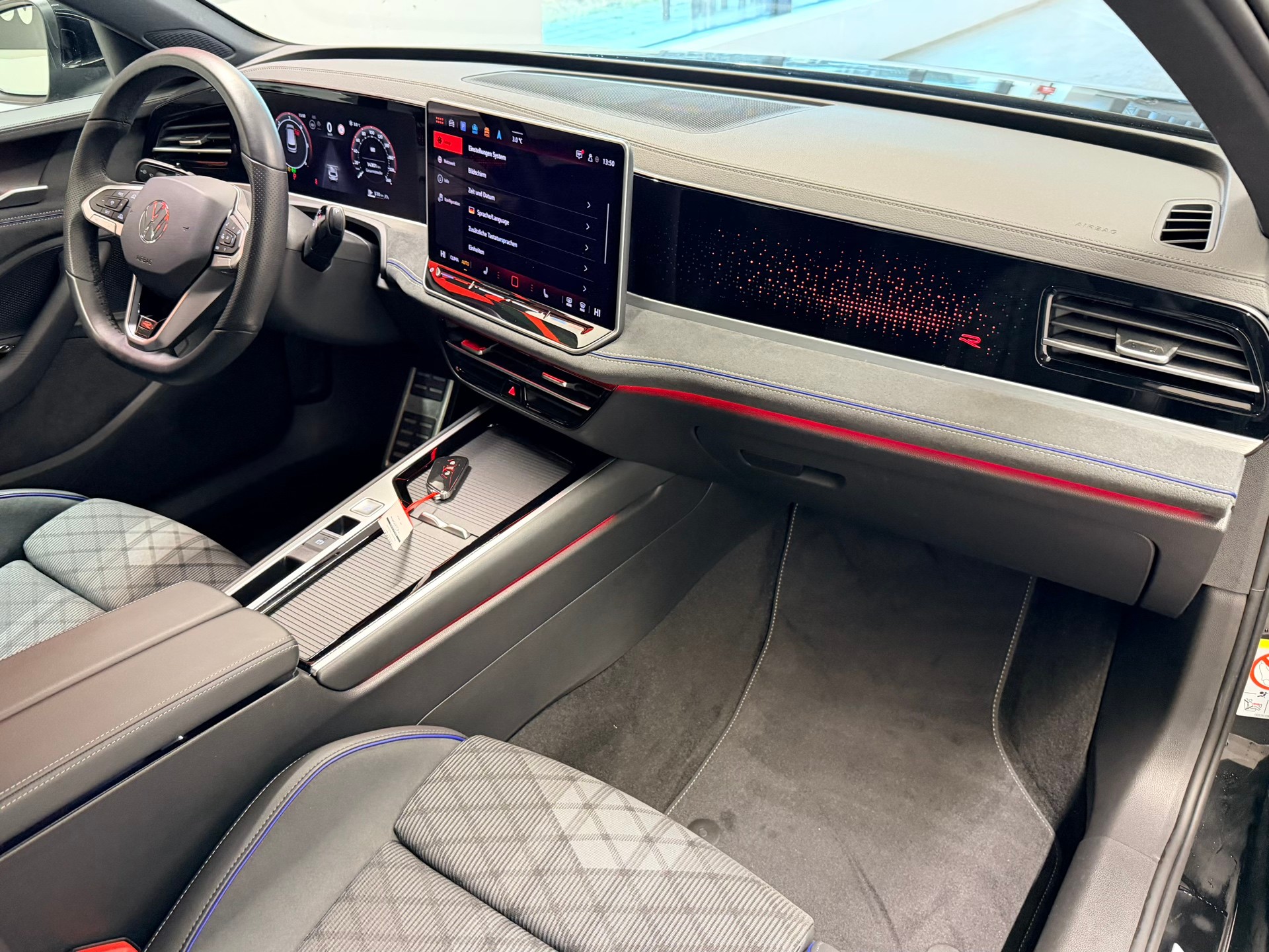 VW Passat Variant 2.0 TDI evo R-Line 4 Motion DSG-image-19