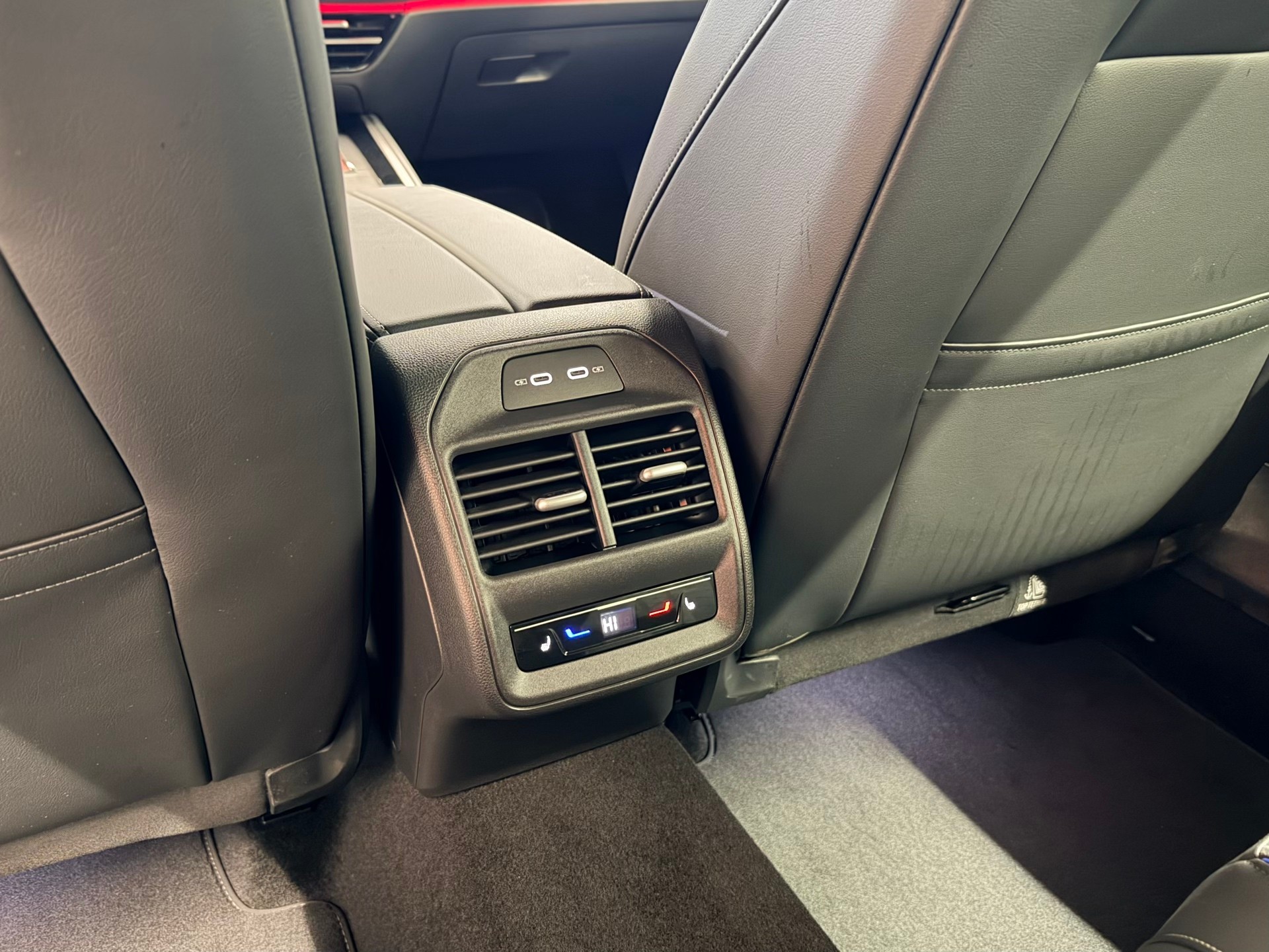 VW Passat Variant 2.0 TDI evo R-Line 4 Motion DSG-image-17