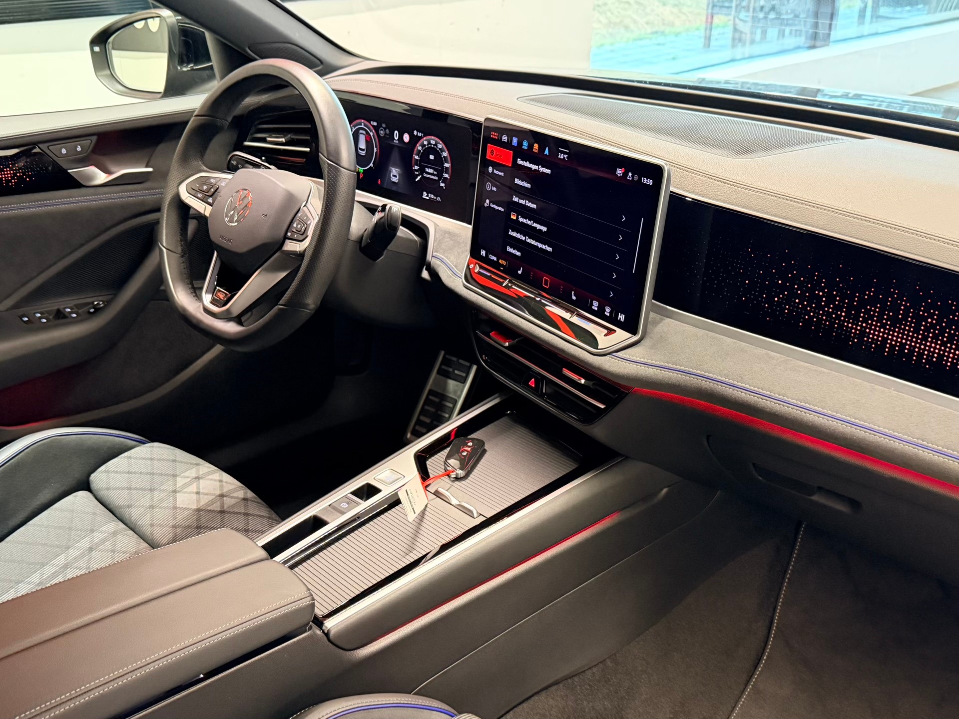 VW Passat Variant 2.0 TDI evo R-Line 4 Motion DSG-image-20