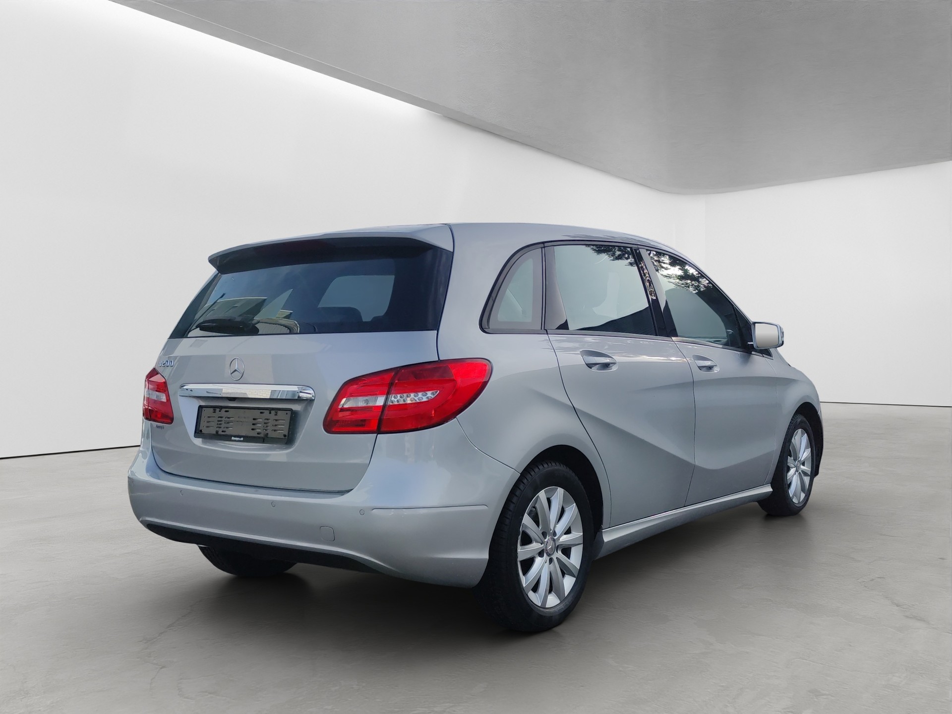 MERCEDES-BENZ B 200 7G-DCT-image-4