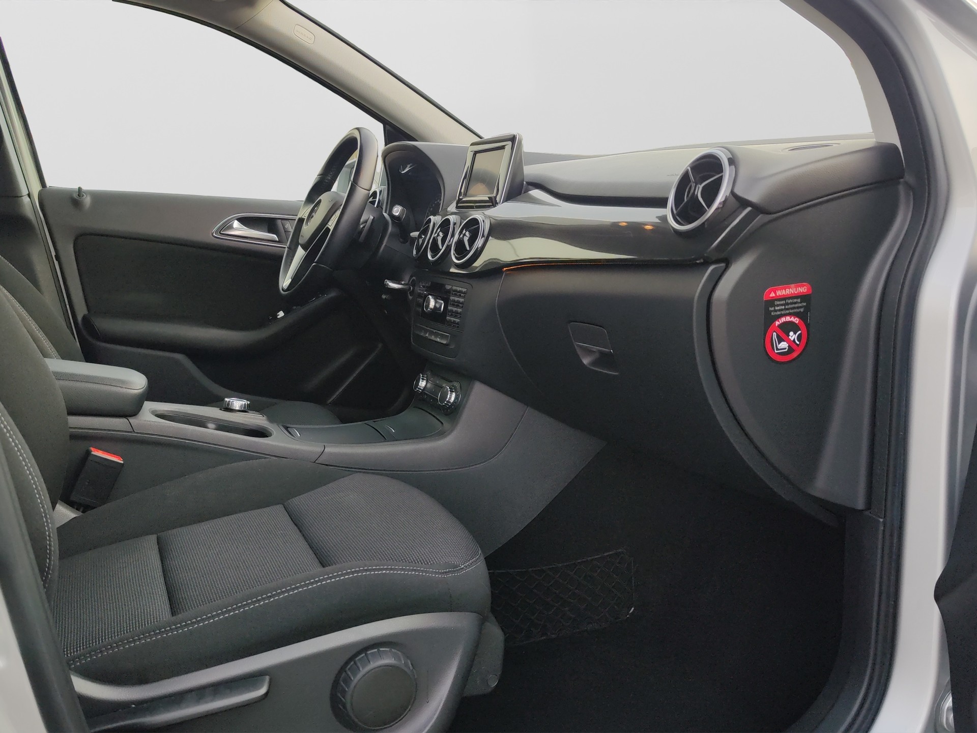 MERCEDES-BENZ B 200 7G-DCT-image-12