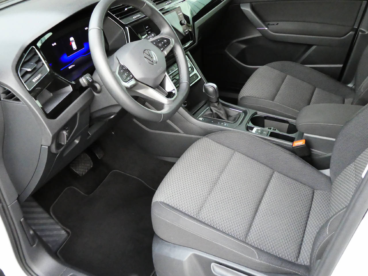 VW Touran 1.5 TSI Comfortline United DSG-image-8