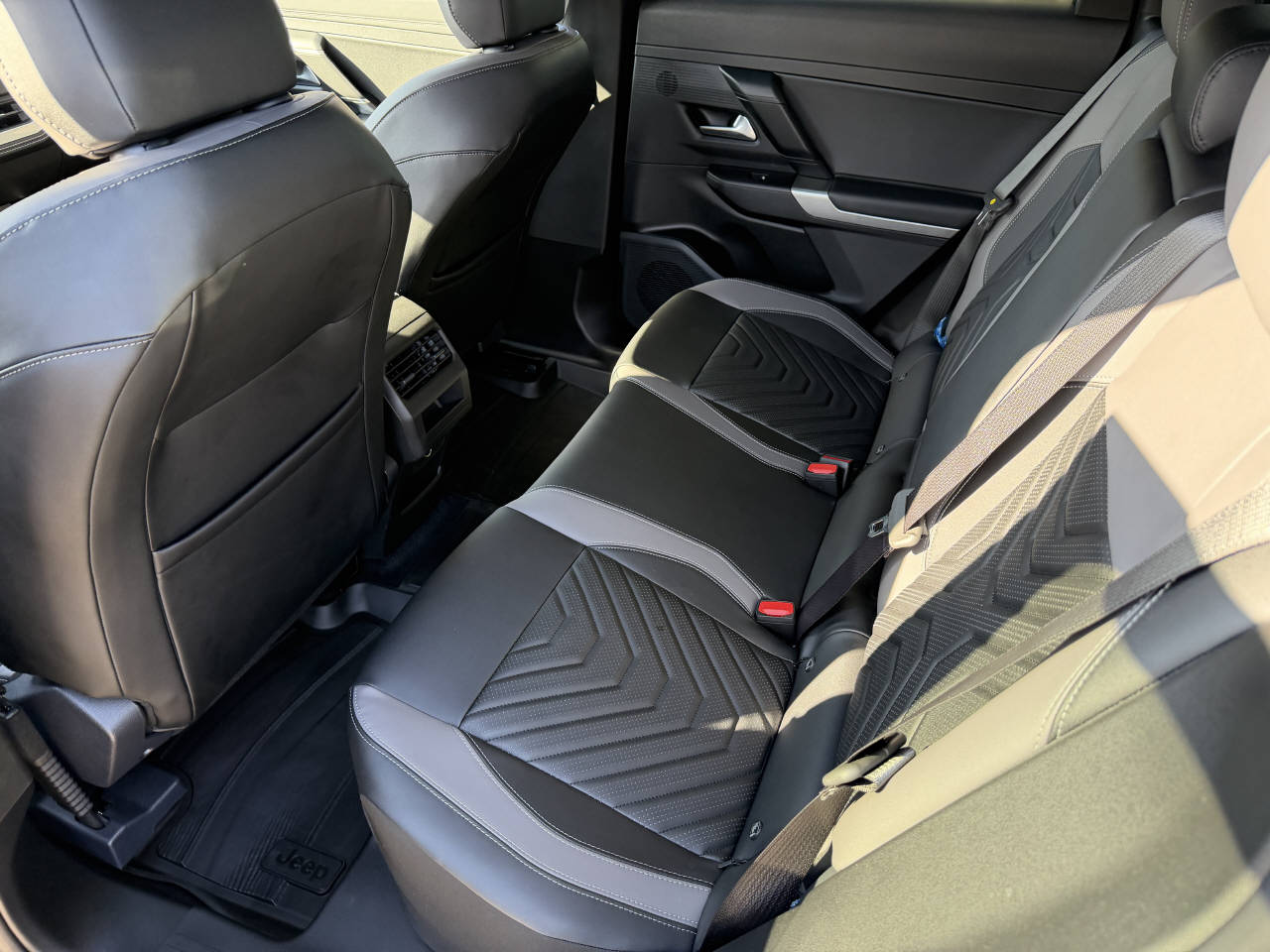 JEEP Compass 1.2 MHEV First Edition Plus-image-3