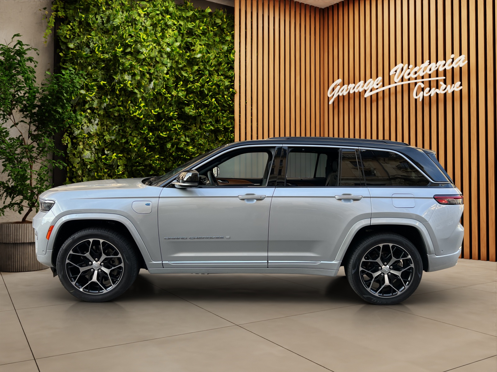 JEEP Grand Cherokee 2.0 Plug-in-Hybrid Summit Reserve 4xe-showroom-element-2