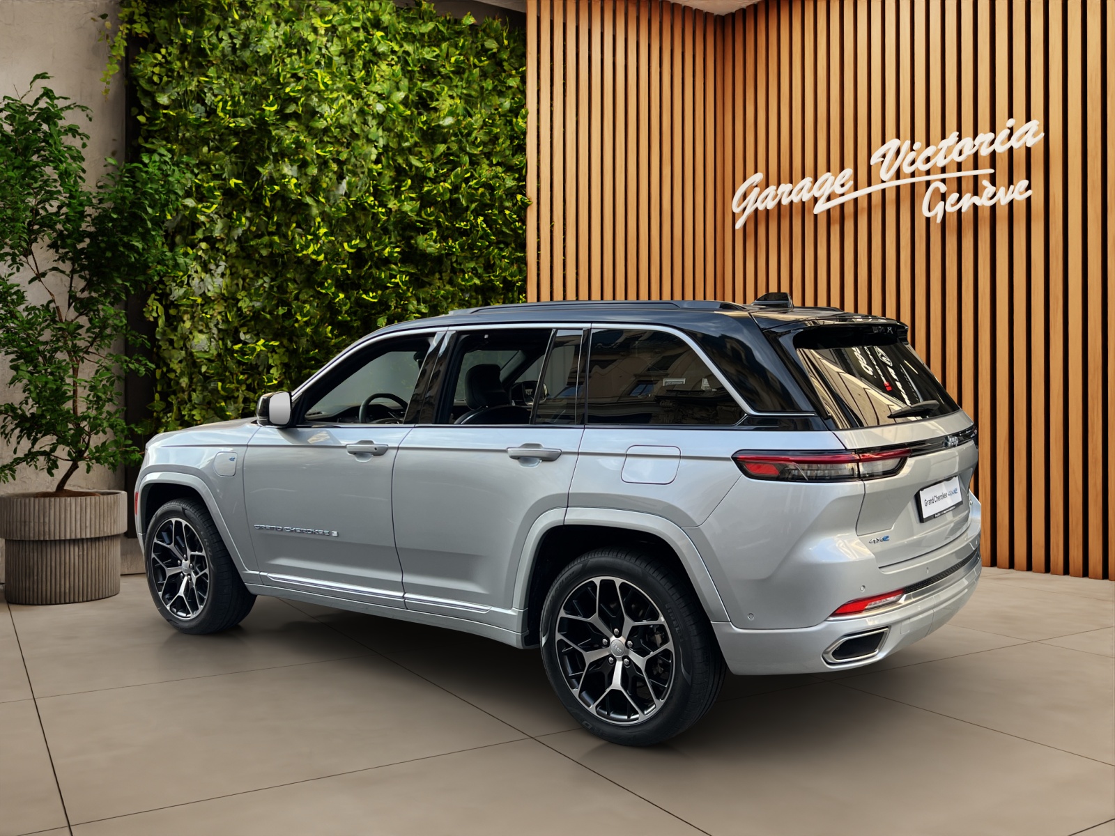 JEEP Grand Cherokee 2.0 Plug-in-Hybrid Summit Reserve 4xe-showroom-element-3