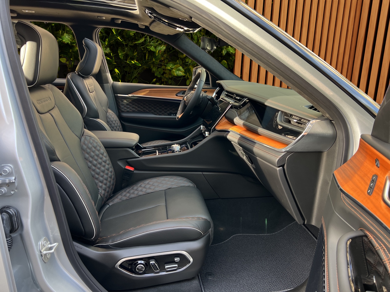 JEEP Grand Cherokee 2.0 Plug-in-Hybrid Summit Reserve 4xe-image-15