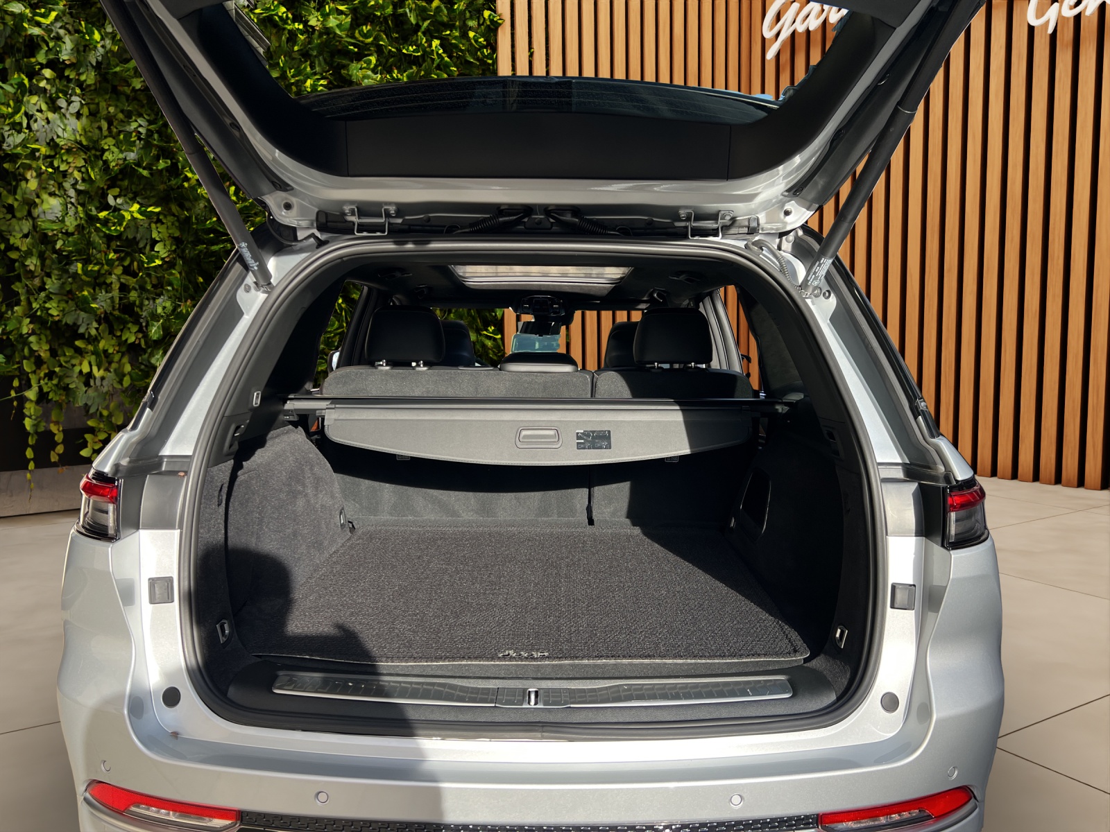 JEEP Grand Cherokee 2.0 Plug-in-Hybrid Summit Reserve 4xe-image-17