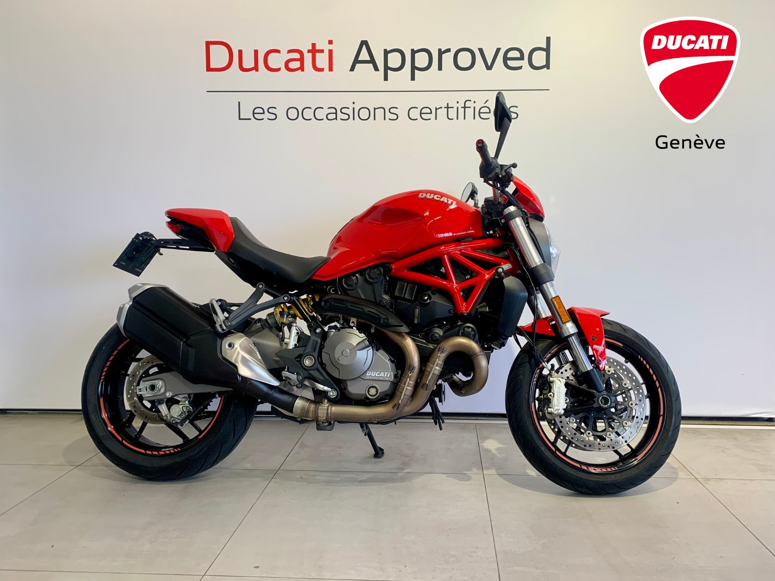 DUCATI Monster 821