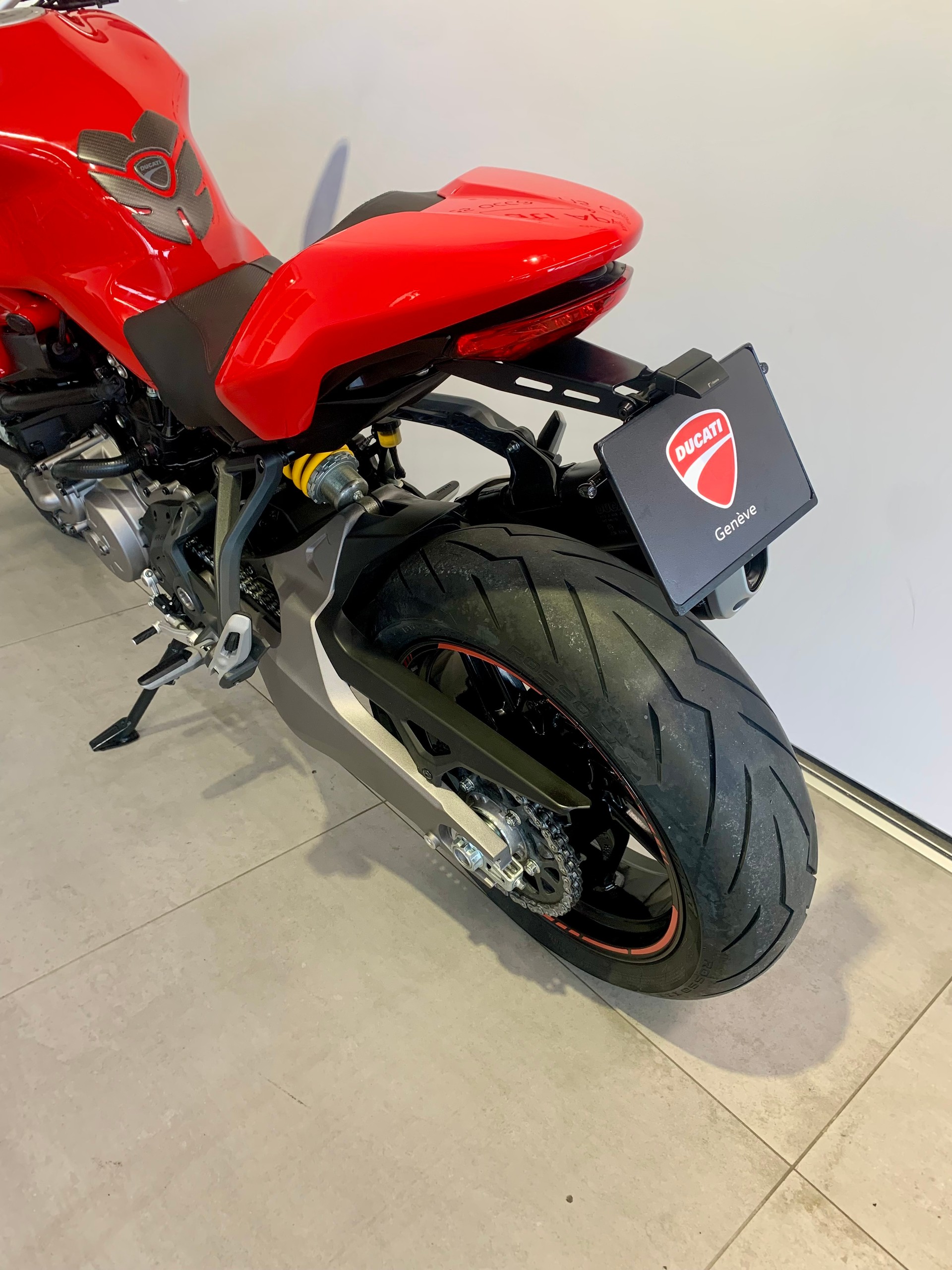 DUCATI Monster 821-image-8