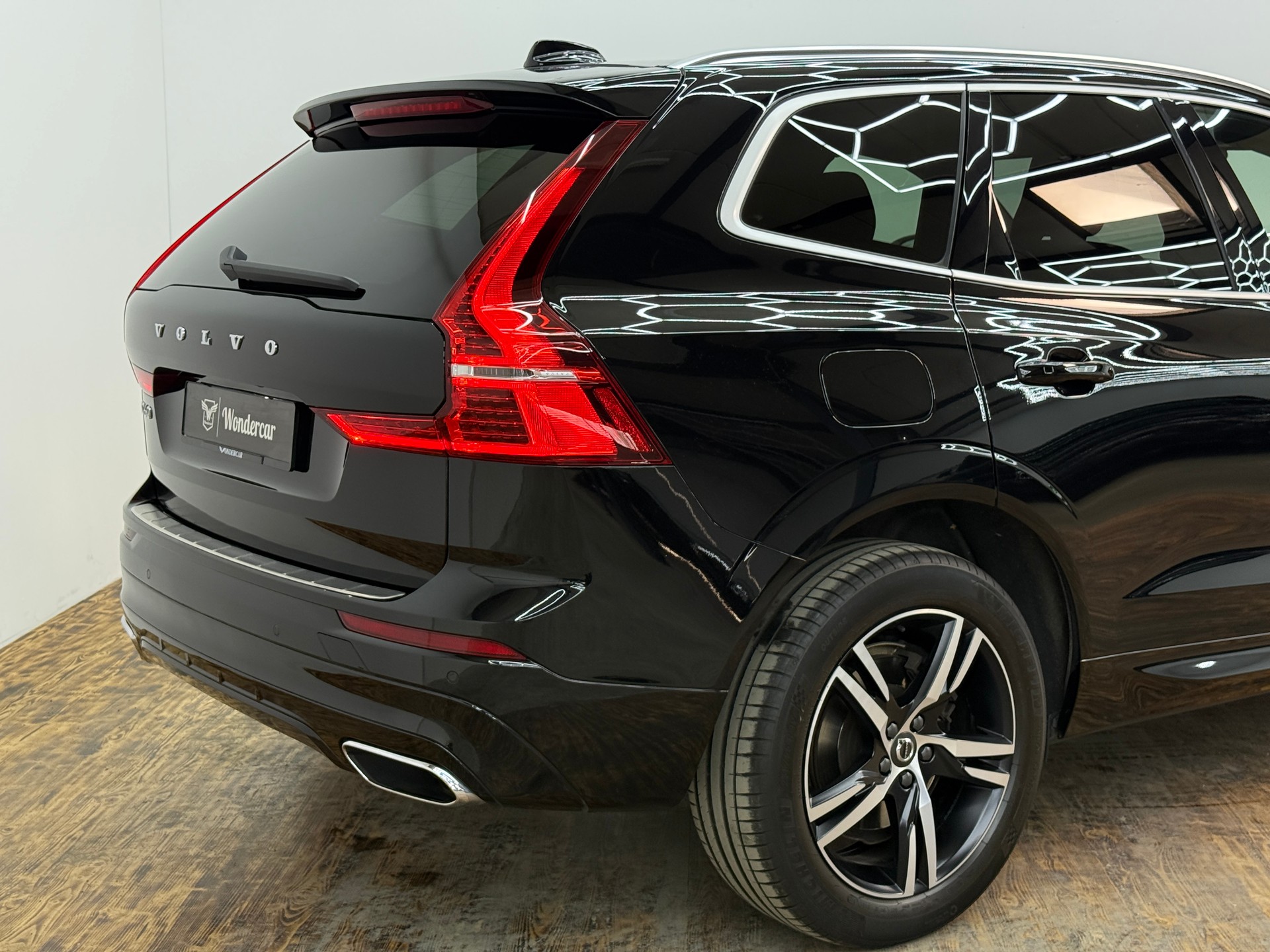 VOLVO XC60 D4 AWD R-Design Geartronic-image-12