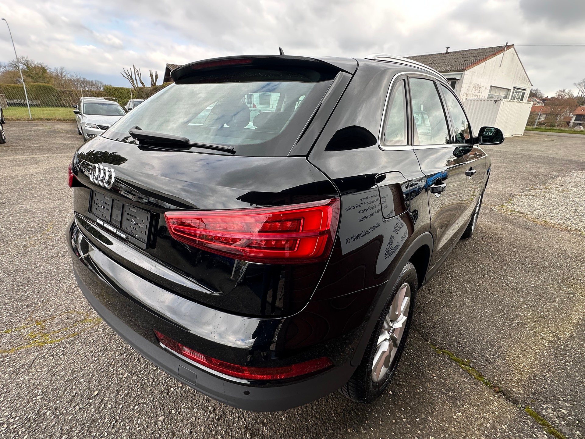 AUDI Q3 1.4 TFSI S-tronic-image-8