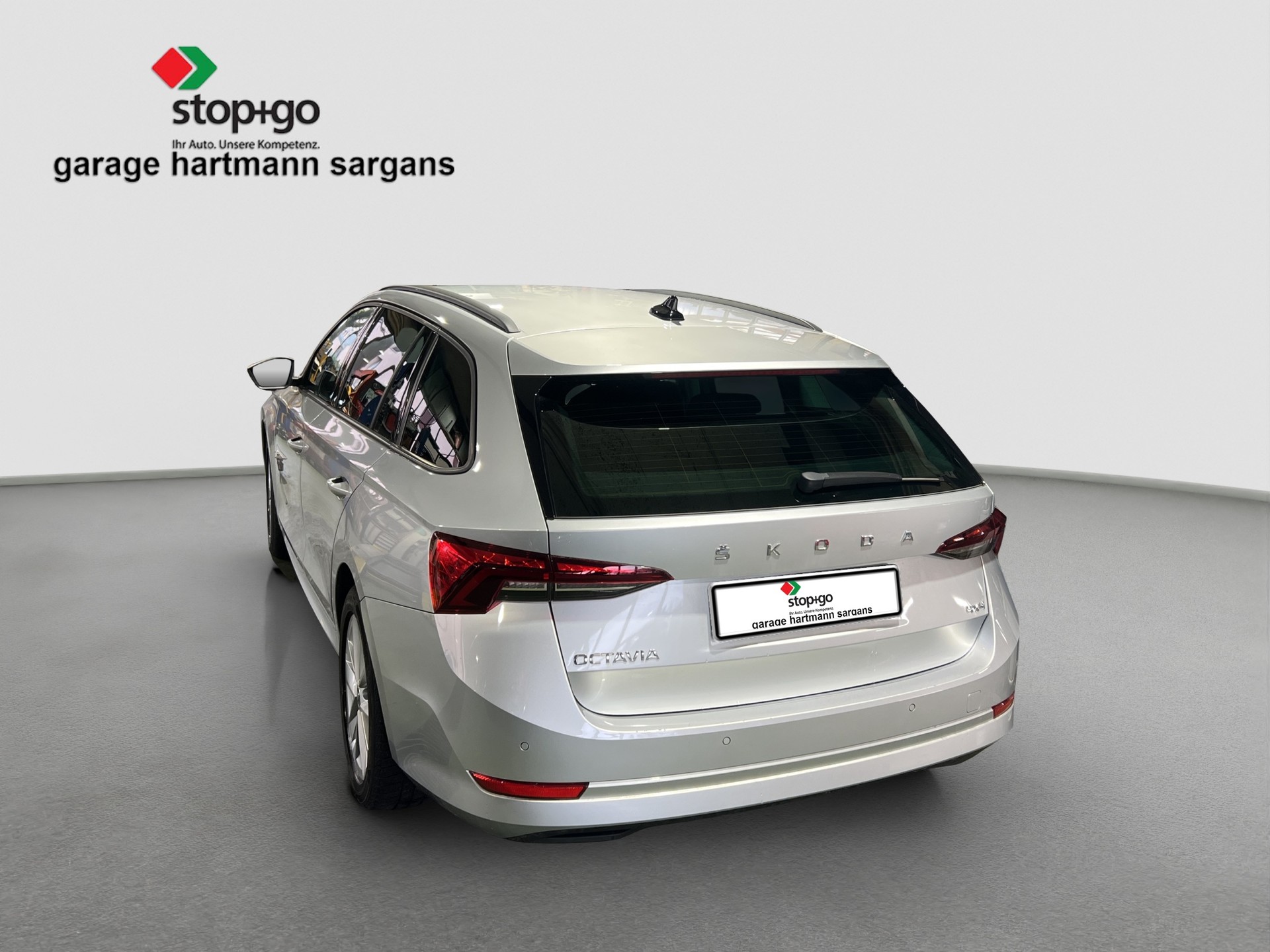 SKODA Octavia Combi 2.0 TSI Ambition DSG 4x4-image-7
