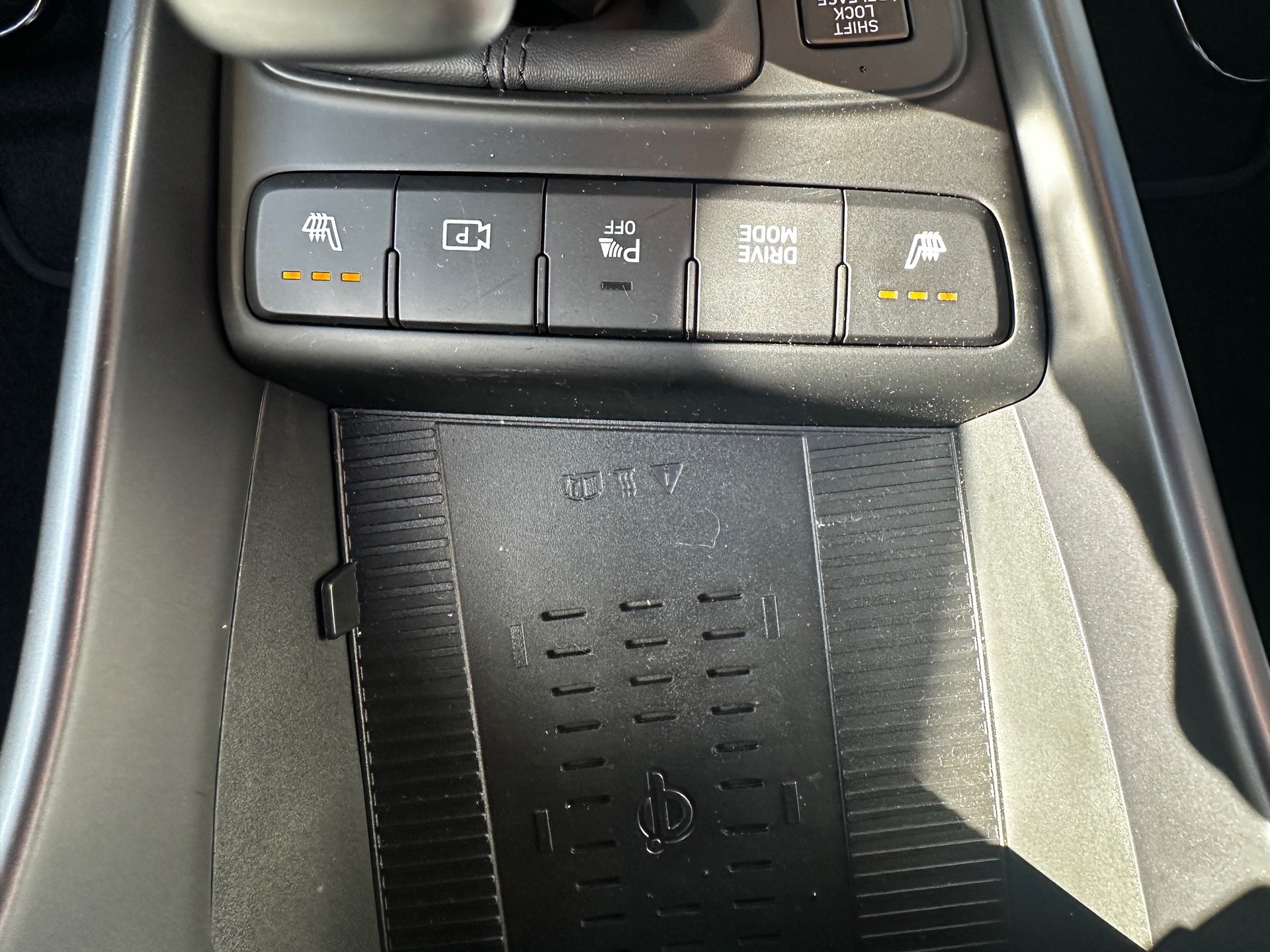 HYUNDAI i20 1.0 T-GDi Amplia DCT-image-15