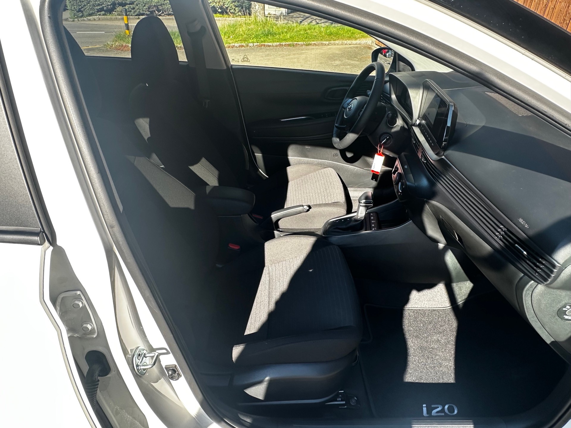 HYUNDAI i20 1.0 T-GDi Amplia DCT-image-11