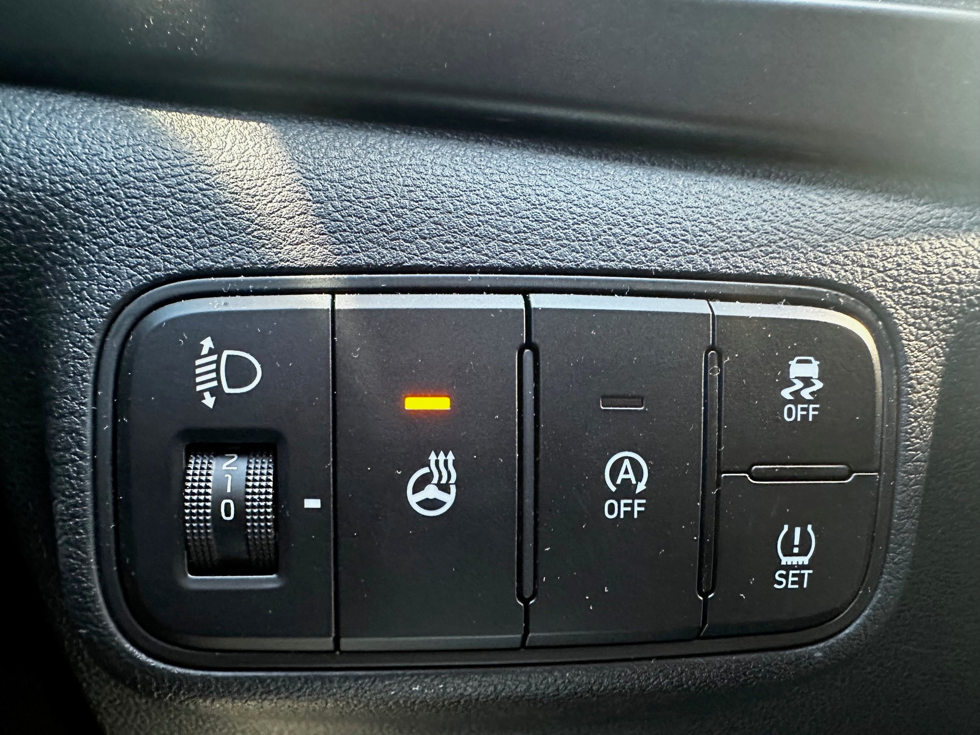 HYUNDAI i20 1.0 T-GDi Amplia DCT-image-16