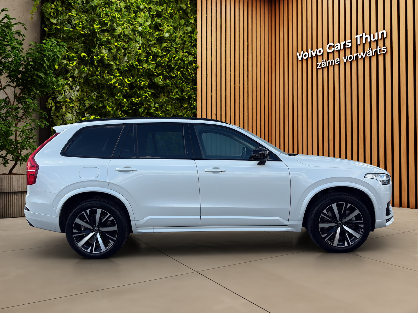 VOLVO XC90 2.0 T8 TE Plus Dark 7P. eAWD-showroom-element-3