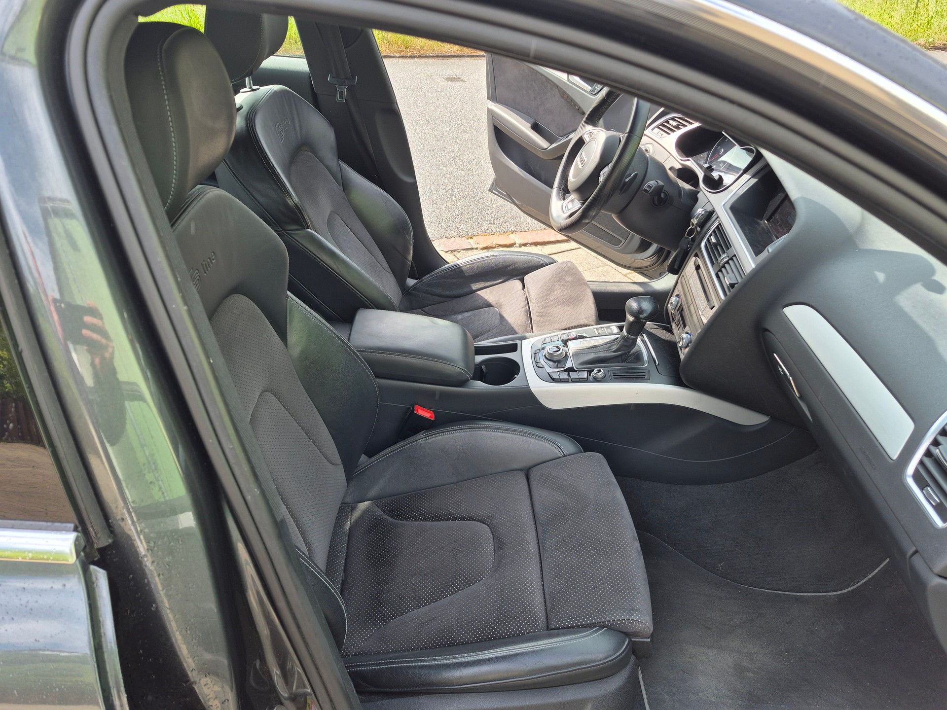 AUDI A4 Avant 2.0 TDI multitronic-image-10