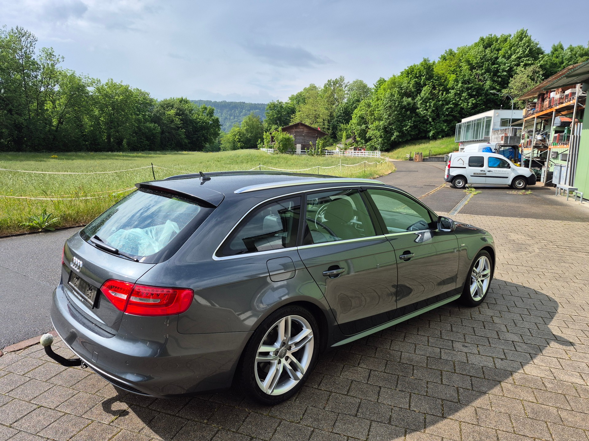 AUDI A4 Avant 2.0 TDI multitronic-image-6