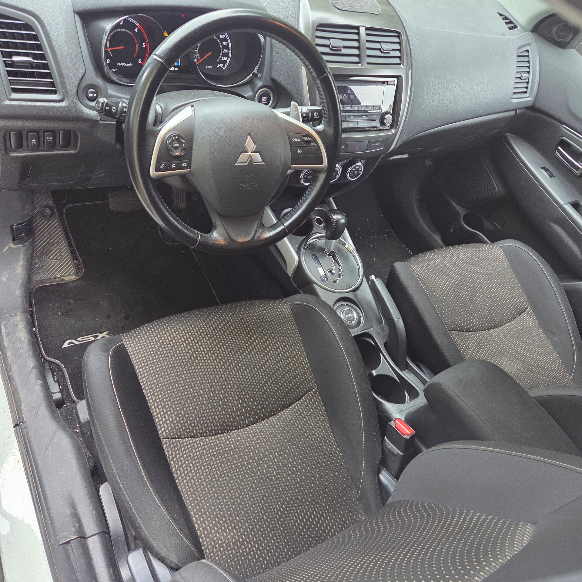 MITSUBISHI ASX 2.2 DID Intense 4WD Automatic-image-10