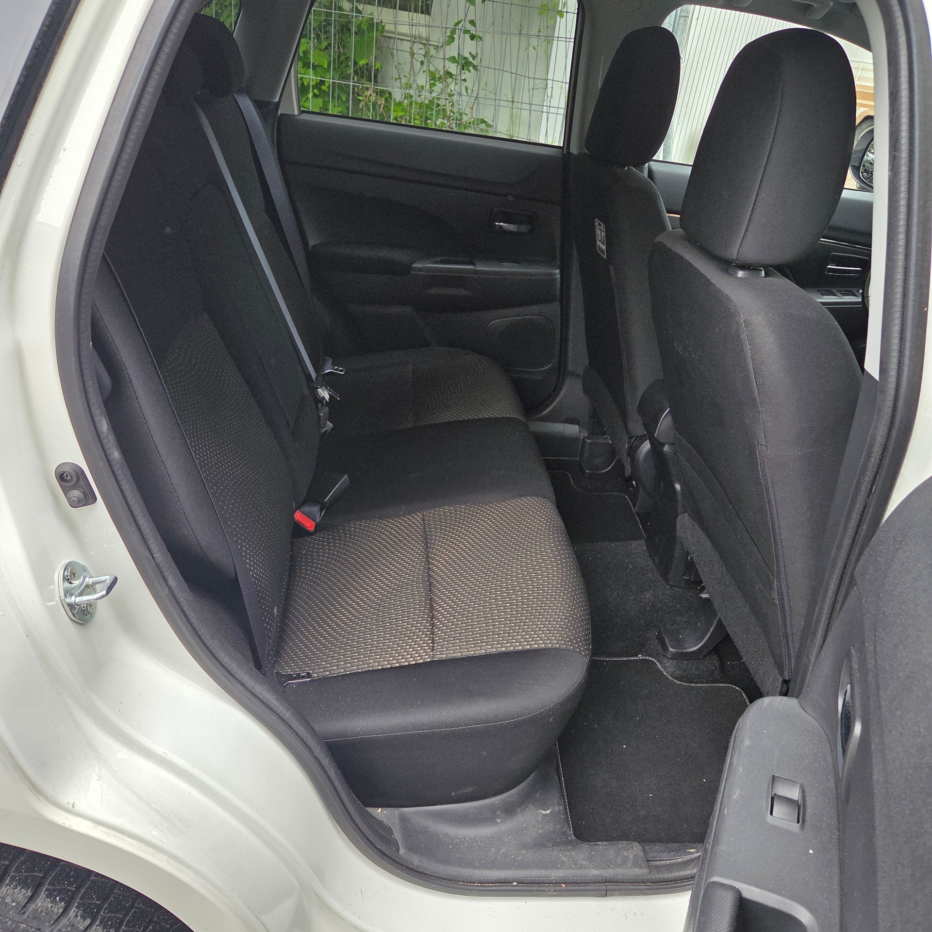 MITSUBISHI ASX 2.2 DID Intense 4WD Automatic-image-8