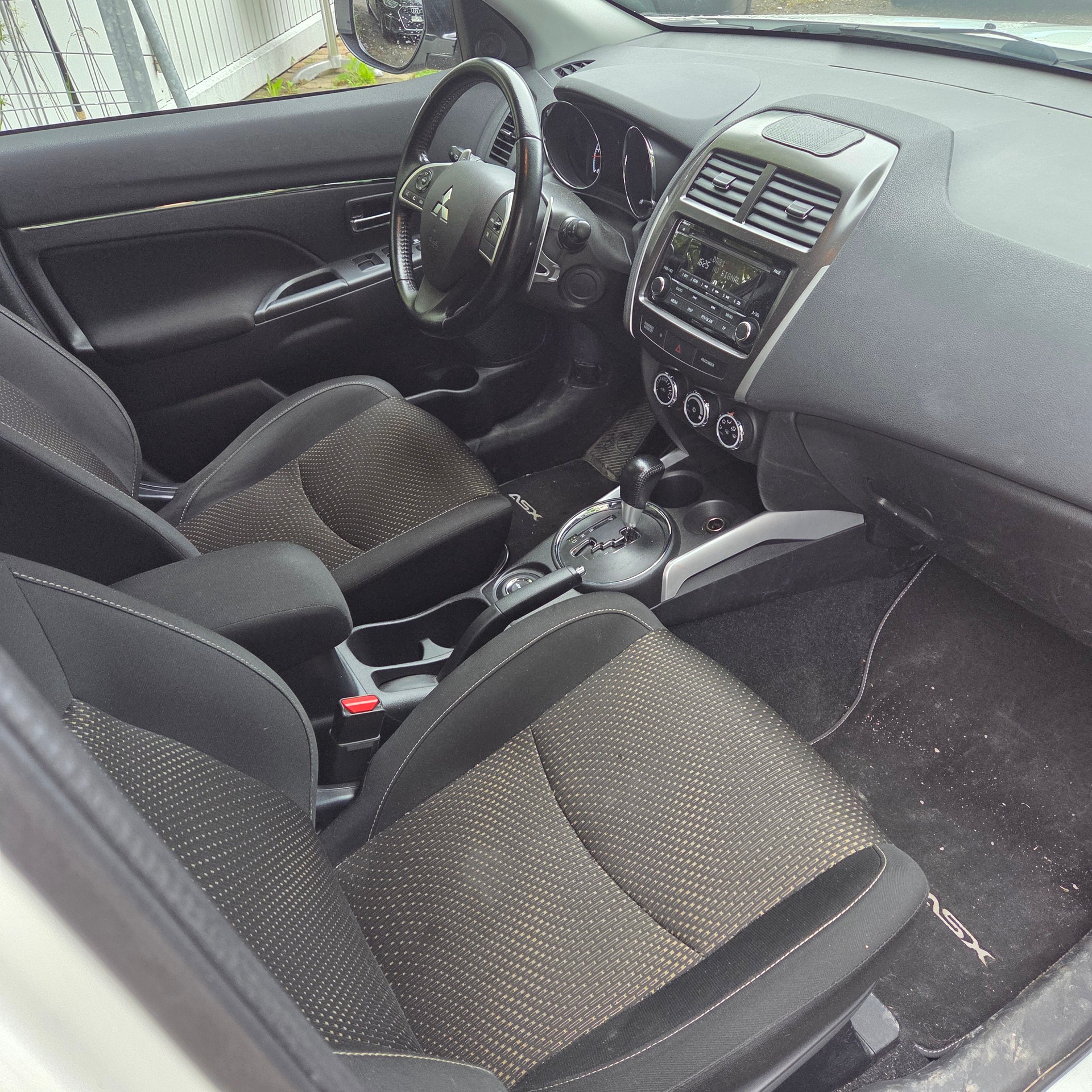 MITSUBISHI ASX 2.2 DID Intense 4WD Automatic-image-9