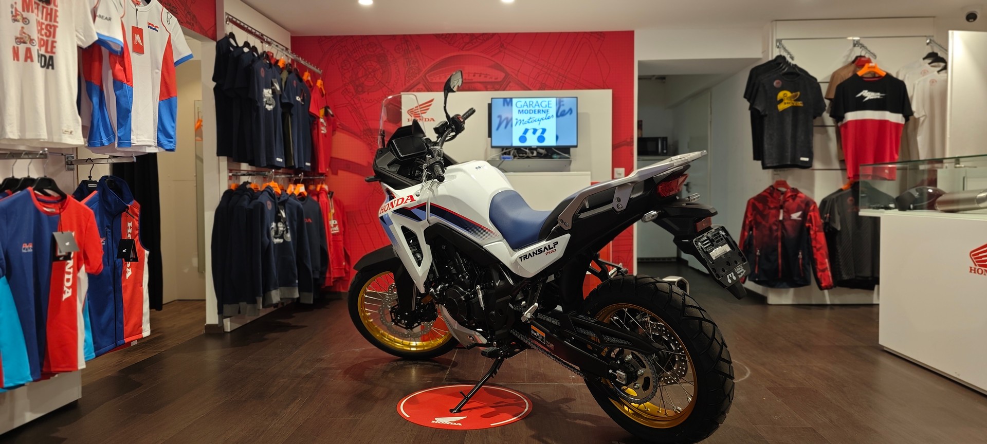 HONDA XL 750 Transalp E-Clutch-showroom-element-3