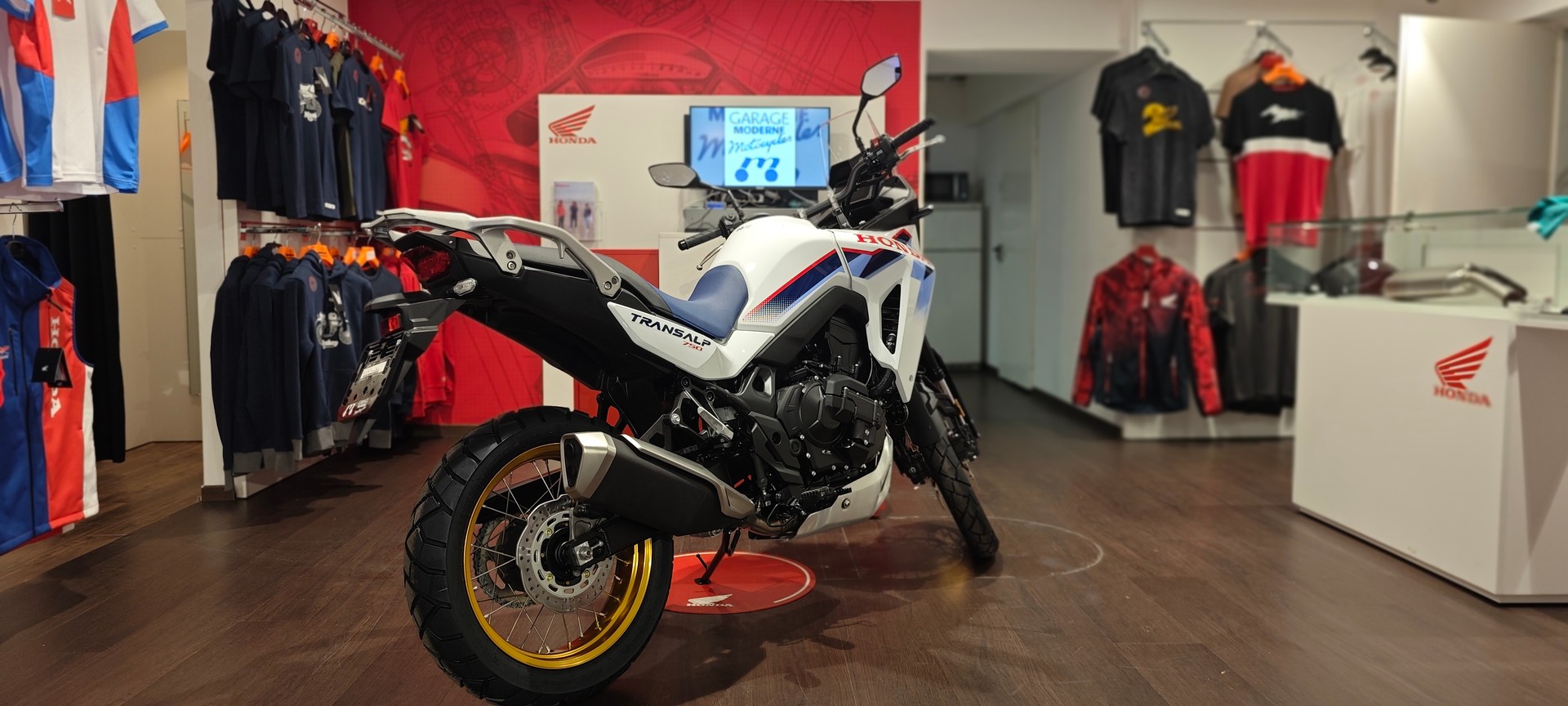 HONDA XL 750 Transalp E-Clutch-showroom-element-2