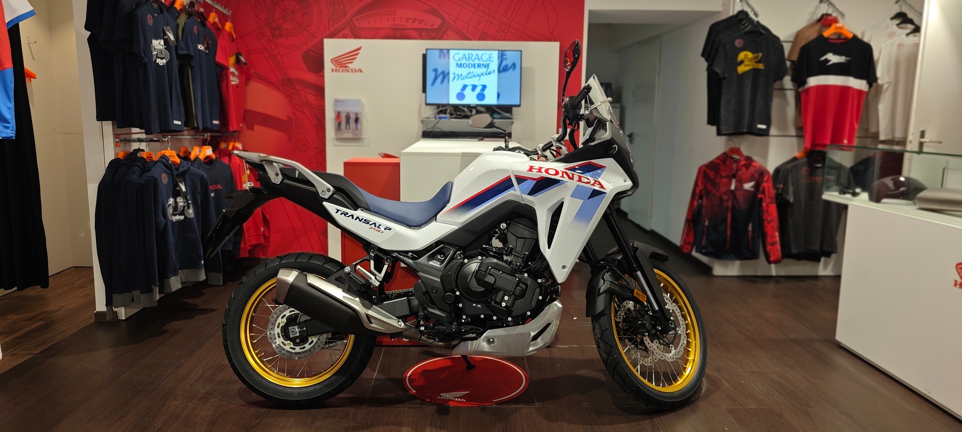 HONDA XL 750 Transalp E-Clutch-showroom-element-1